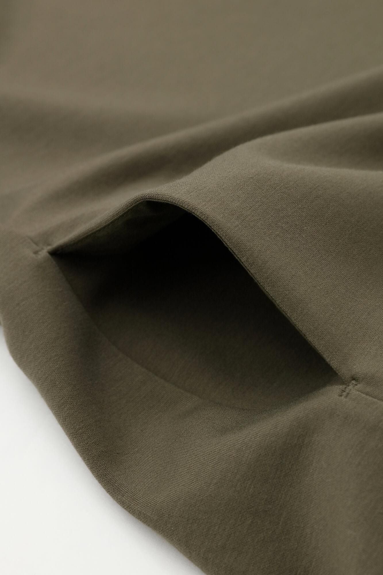 【官網限定】瓦楞針織長袖連身裙中長版/橄欖綠