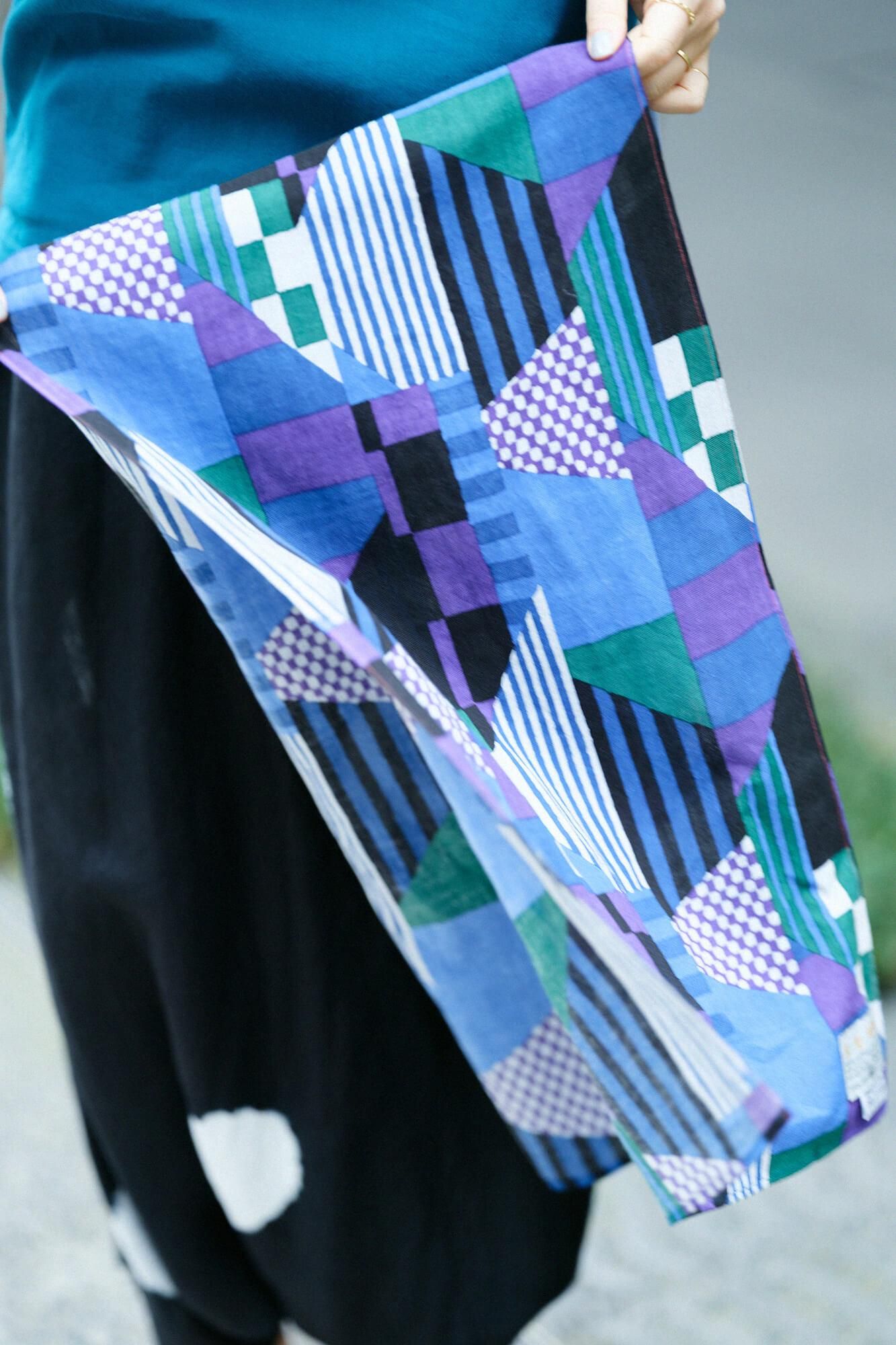 Isemomen Cotton Short Scarf / Geometric Pattern