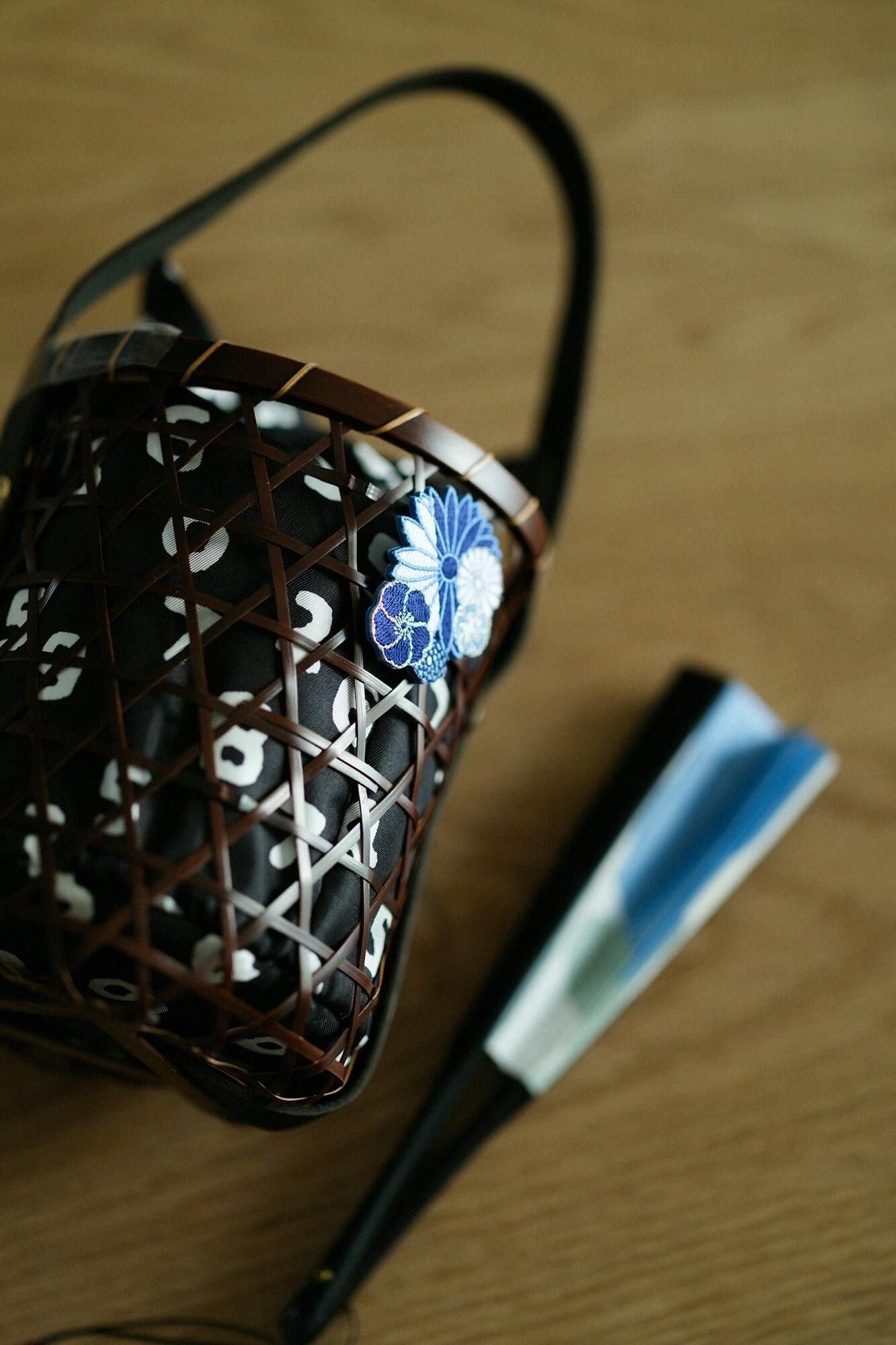 자수 브로치(Shukazari)/킨란돈스 료