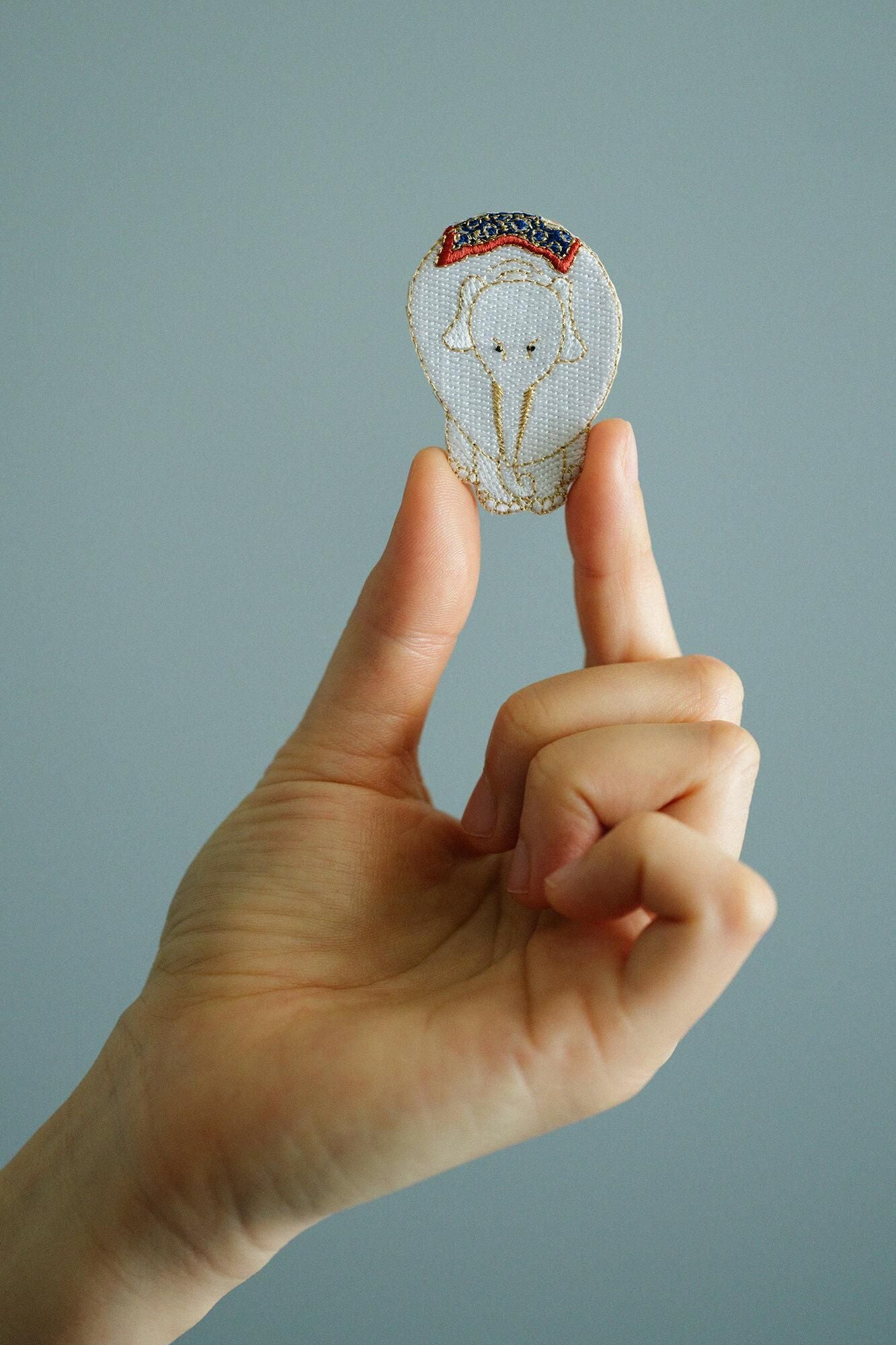 Embroidery Brooch / Jakuchu, Birds and Animals in the Flower Garden-Recreation Elephant