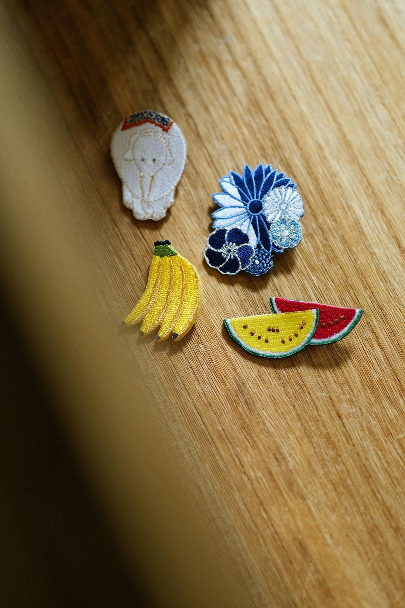 Embroidery Brooch / Jakuchu, Birds and Animals in the Flower Garden-Recreation Elephant