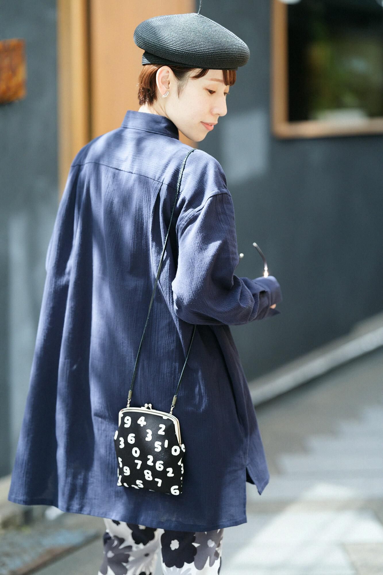 타카시마치지미 20/20 그란 튜닉셔츠/남색