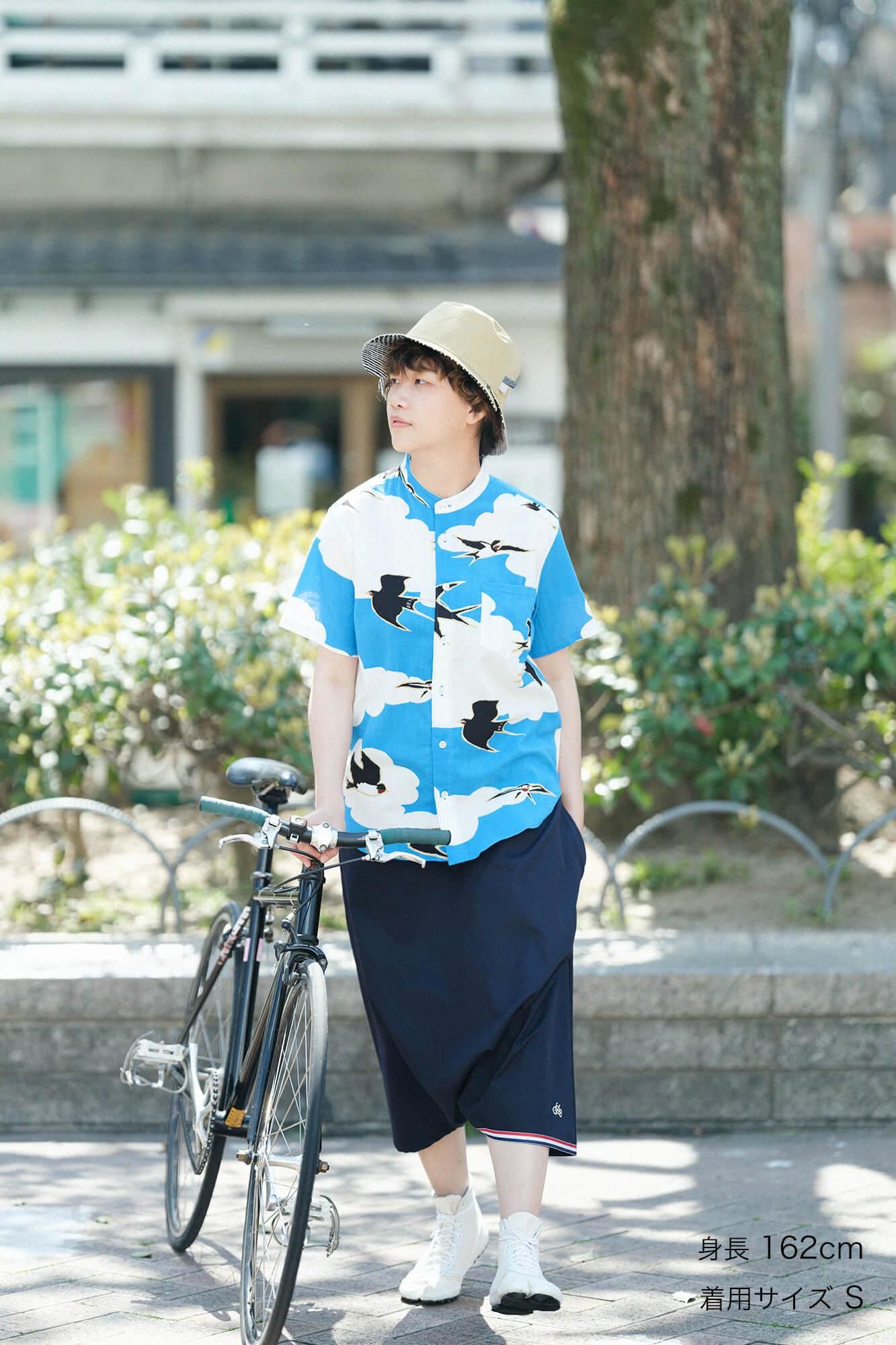 Chizimi Cotton 20/20 Stand Collar Short Sleeve Shirt / Swallows Arrive
