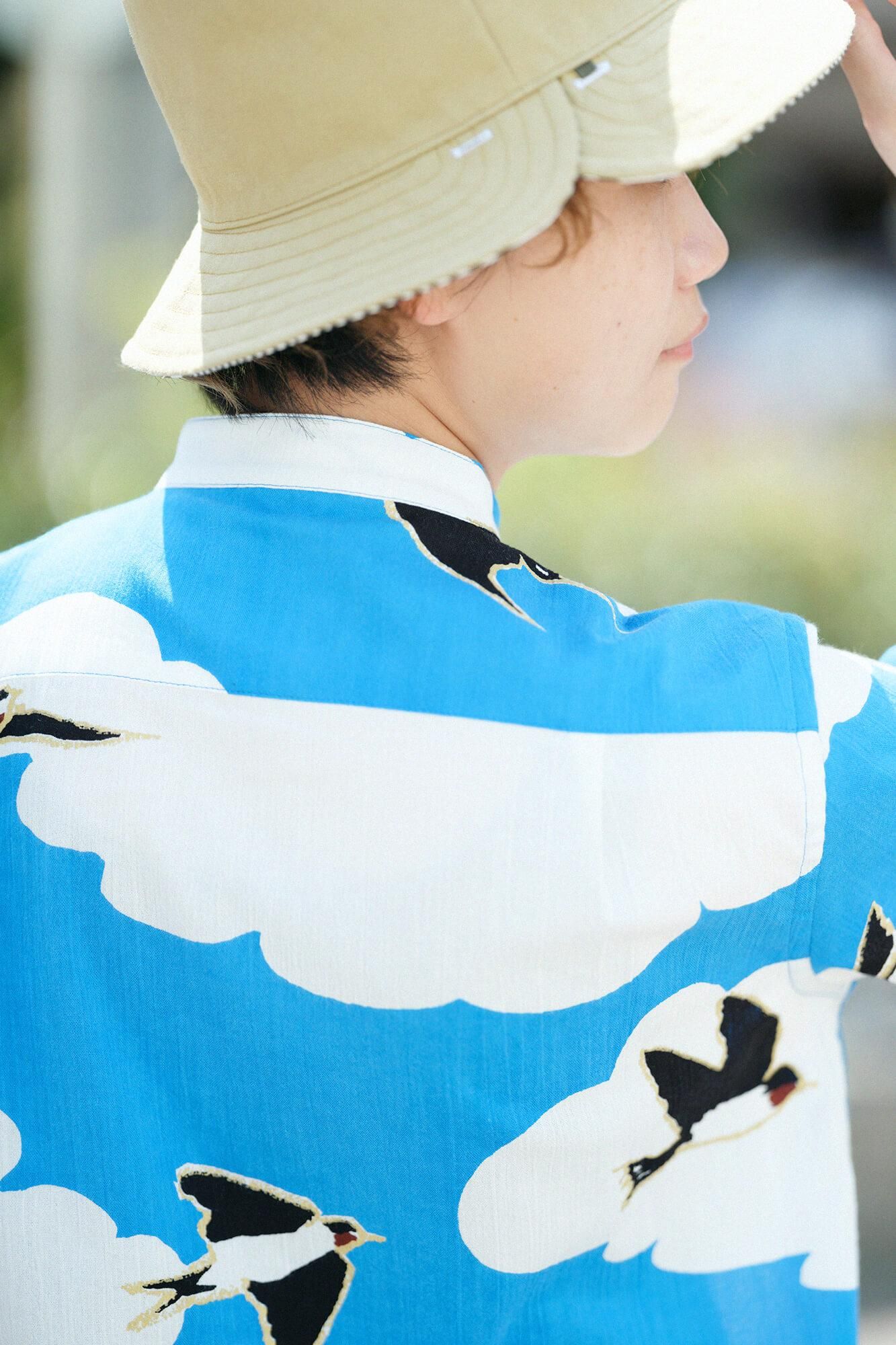 Chizimi Cotton 20/20 Stand Collar Short Sleeve Shirt / Swallows Arrive