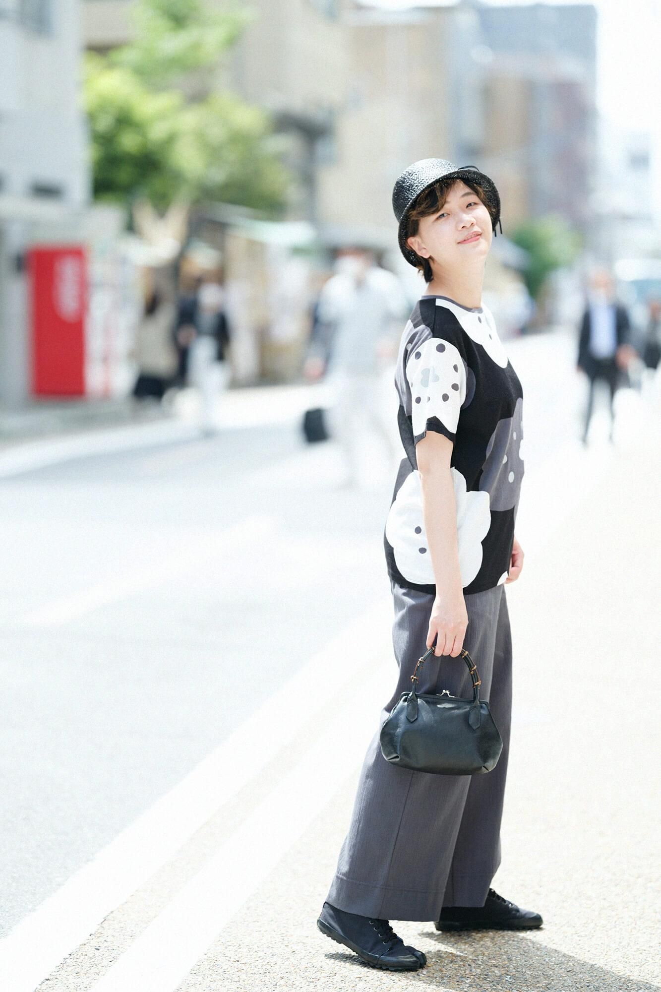 타카시마치지미 40/40 반팔T셔츠/호호에미 자정