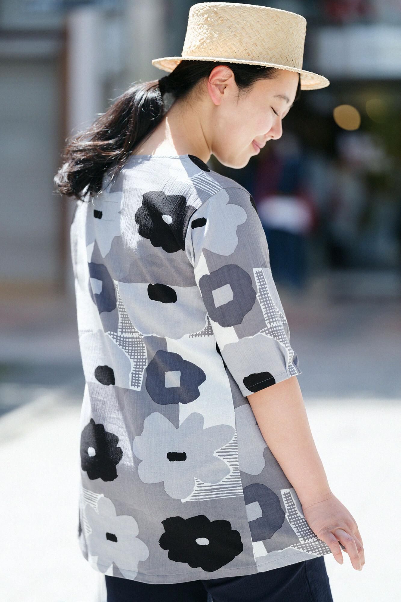 Chizimi Cotton 20/20 Elbow Length Sleeve Tunic / Pressed Flowers