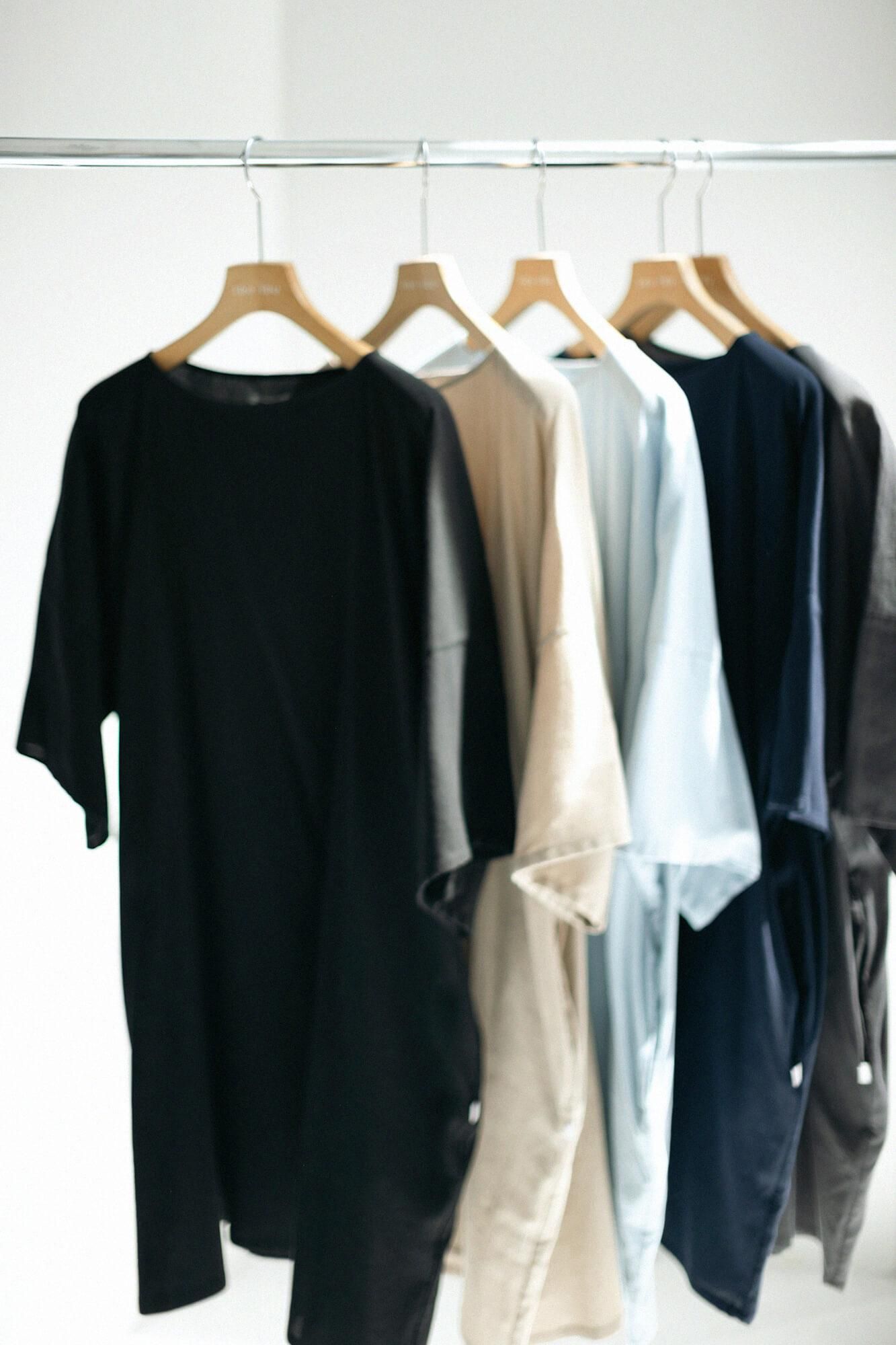 Chizimi Cotton 40/40 Wide Sleeve Boat Neck Tunic / Dark Lead Color