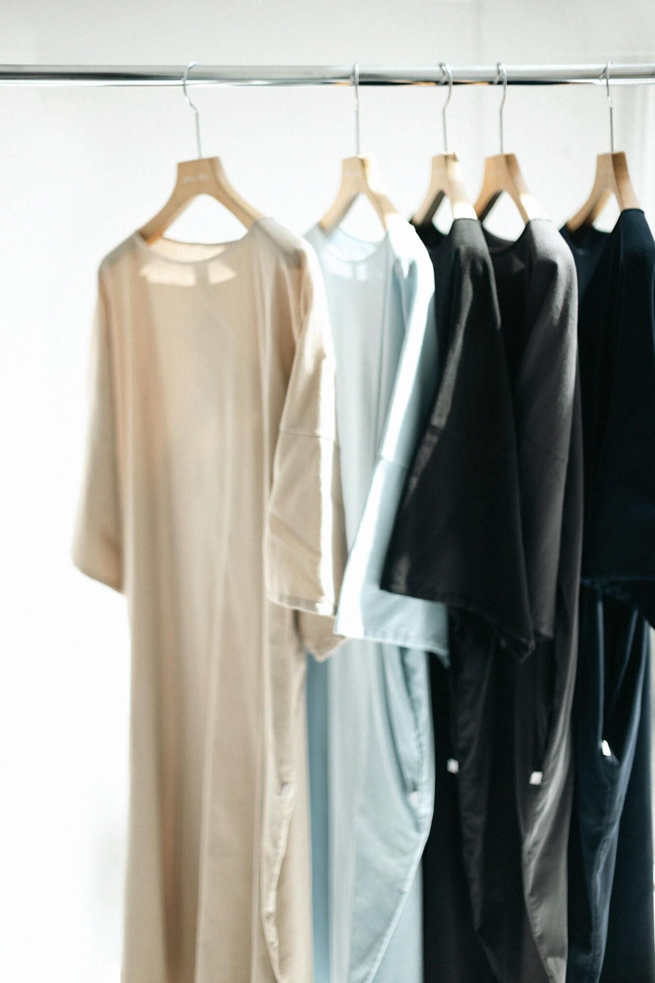 타카시마치지미 40/40 히라소데 보트넥 원피스/ Light Celadon (Ususeiji)