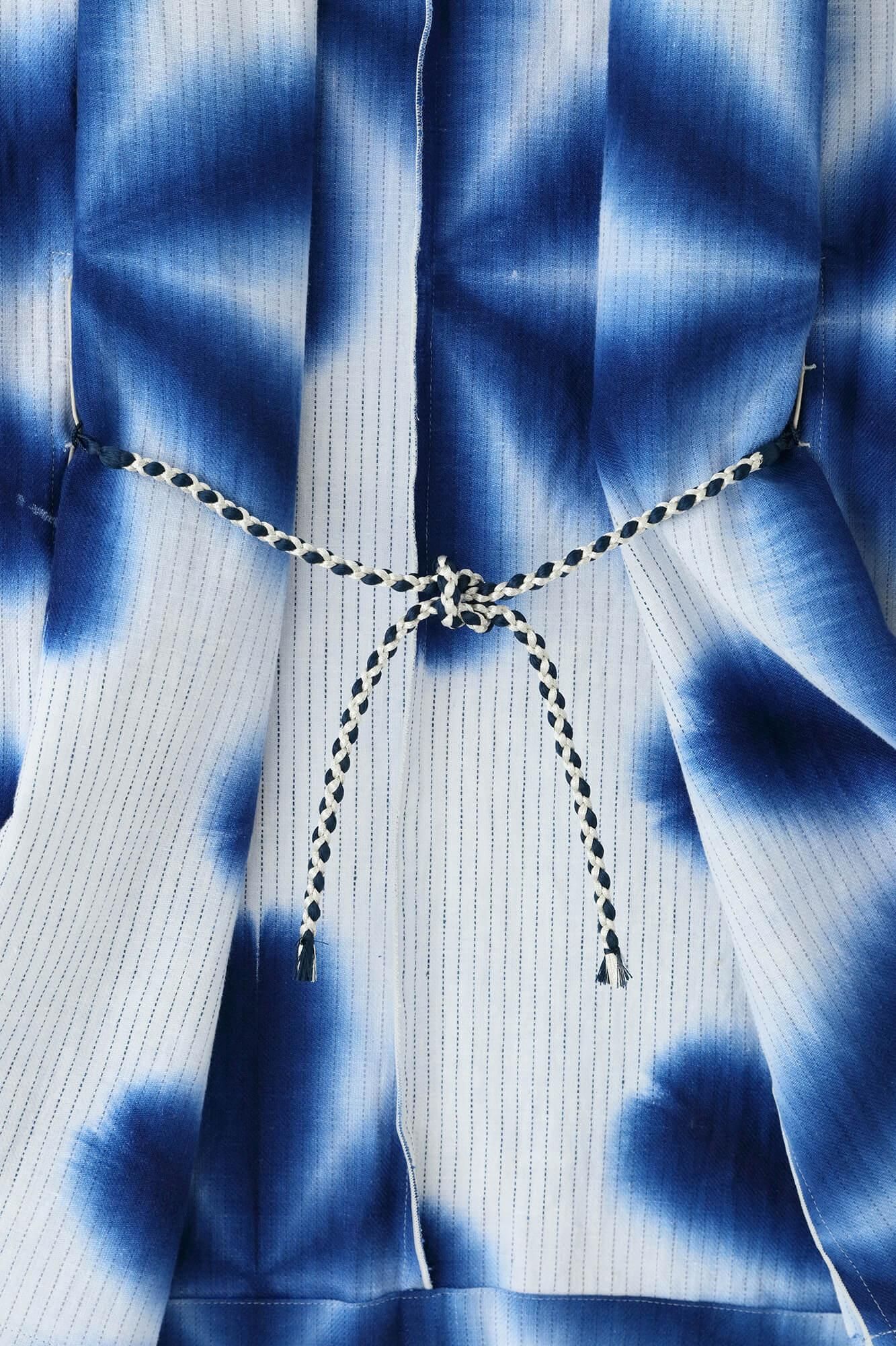 Hirondelle, coton et lin, manches mojiri, vêtements courts, fleur simple / neige, bleu foncé