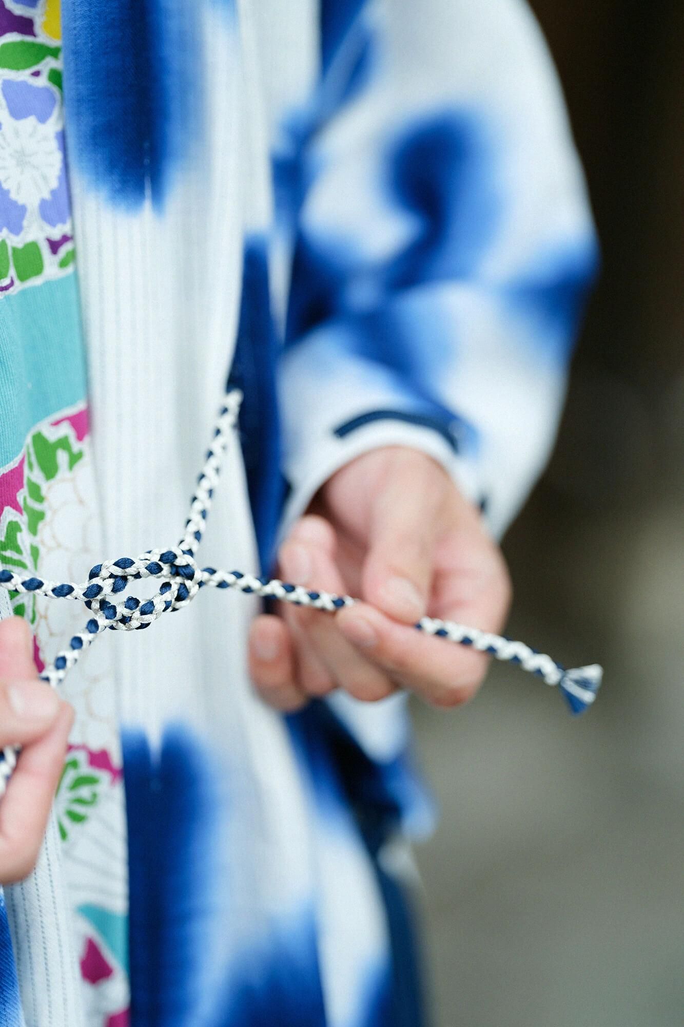 たばた絞り 綿麻 宮中袖(きゅうちゅうそで) 間(けん)単(ひとえ)/雪花(せっか) 濃紺(のうこん)