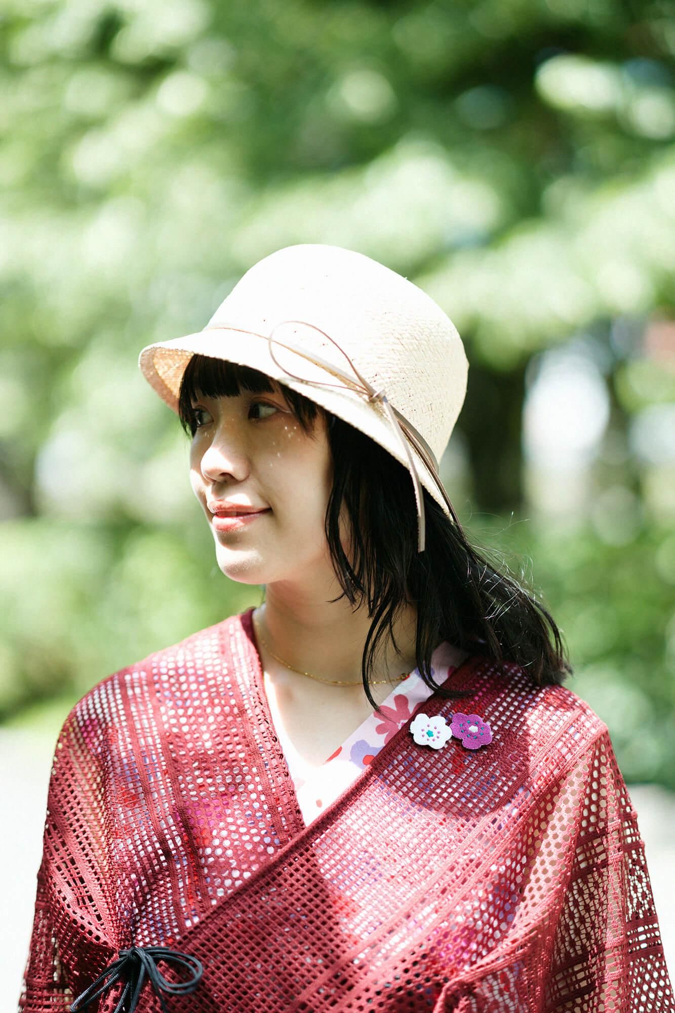 刺繍飾り(ししゅうかざり)/ほほえみ 中紅(なかべに)