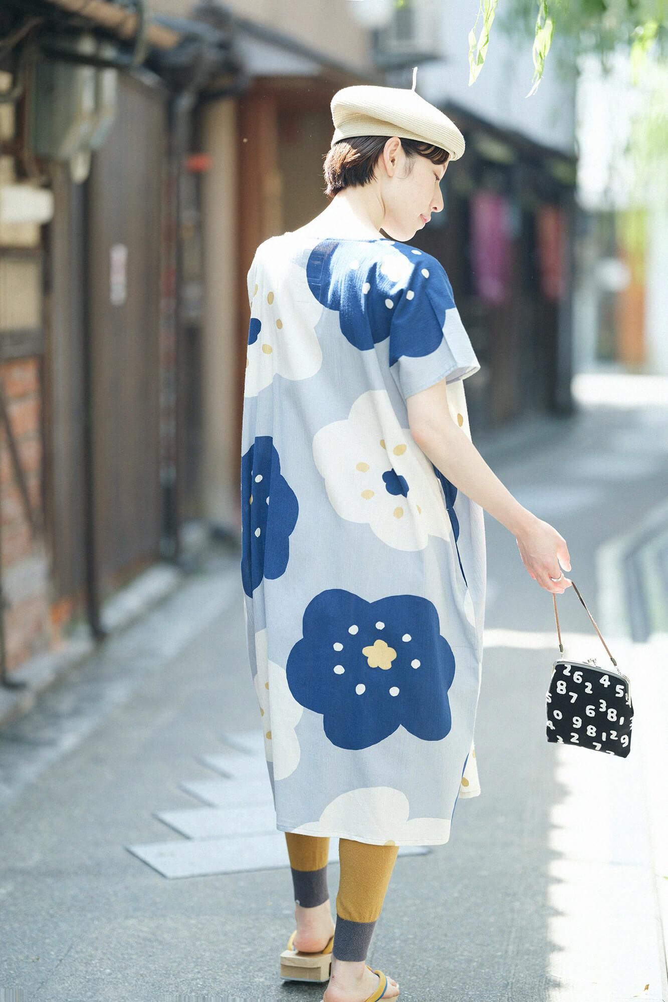 Takashima Chiku 20/20矩形服装(Chohokei) /微笑白色花色(Shirahanairo)