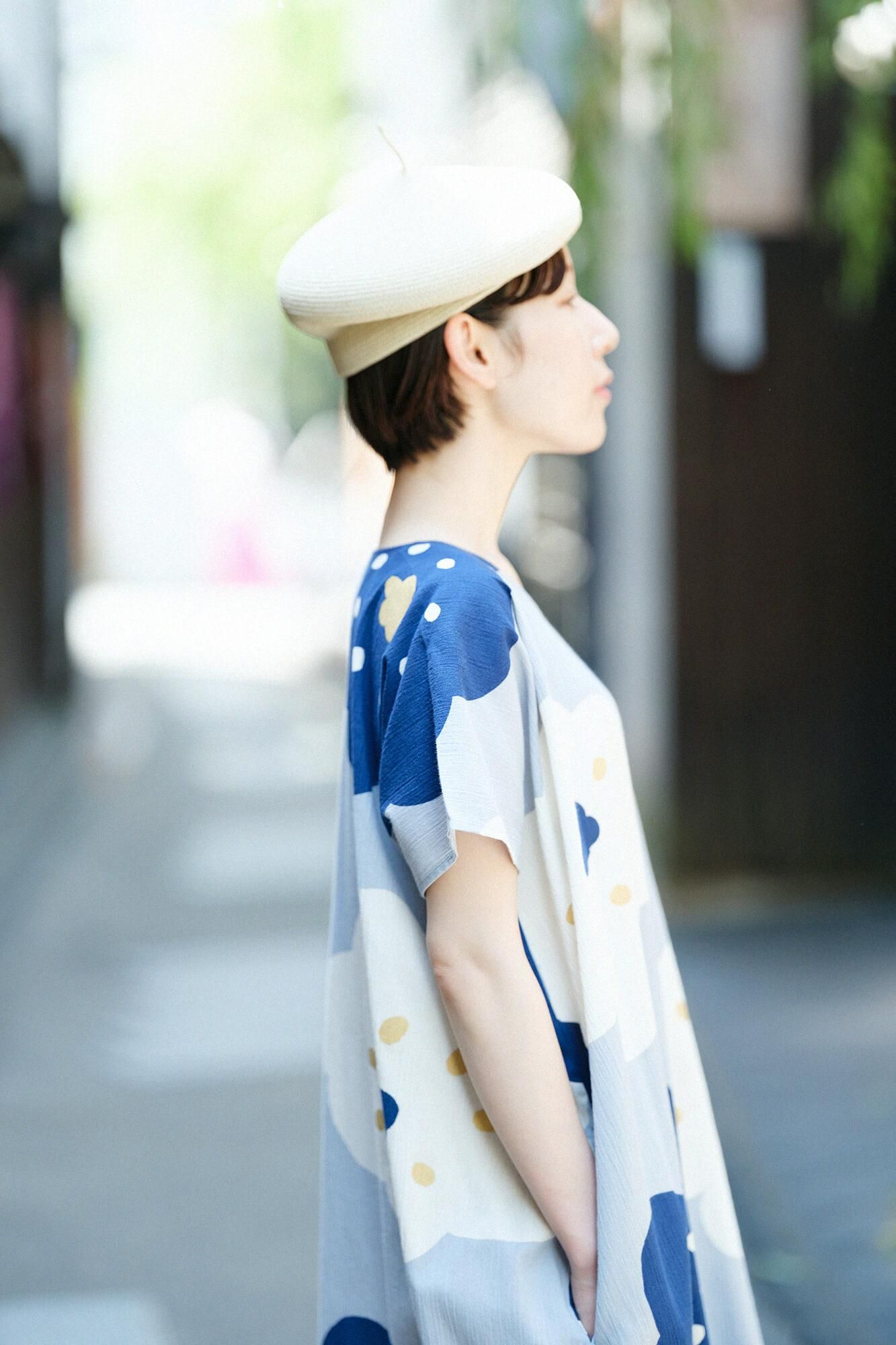 Takashima Chiku 20/20矩形服装(Chohokei) /微笑白色花色(Shirahanairo)