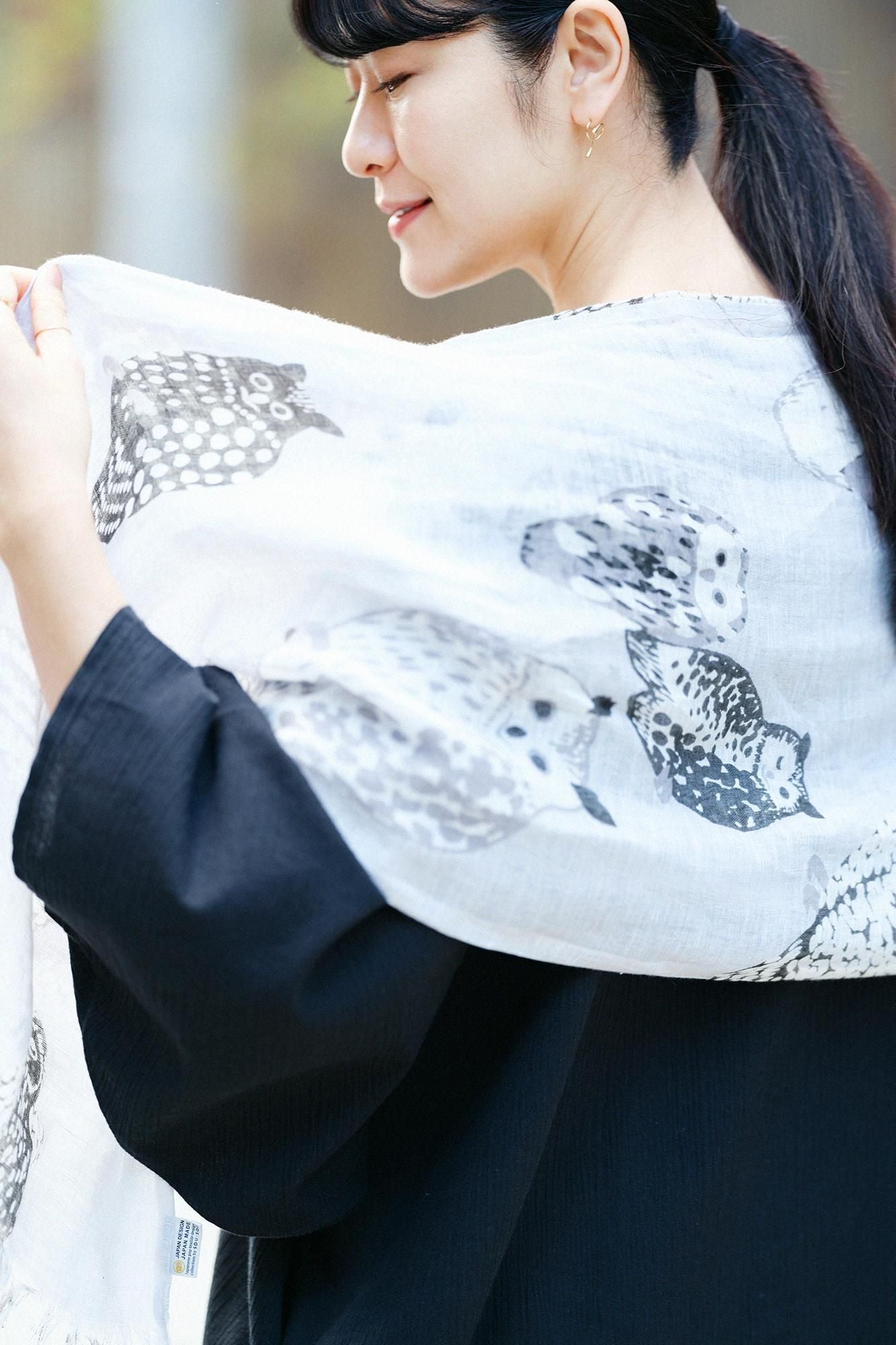 Cotton-linen Blend Ring-shaped Scarf / Owl
