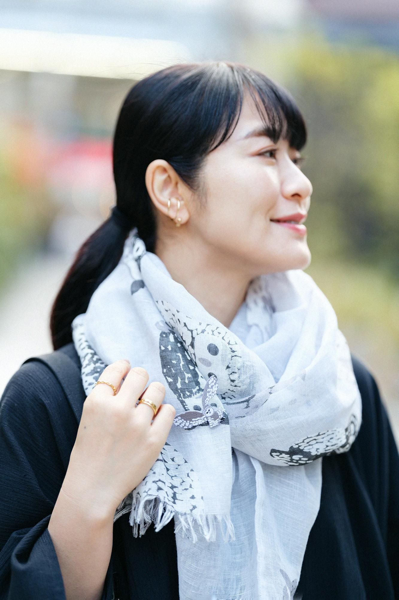 Cotton-linen Blend Ring-shaped Scarf / Owl