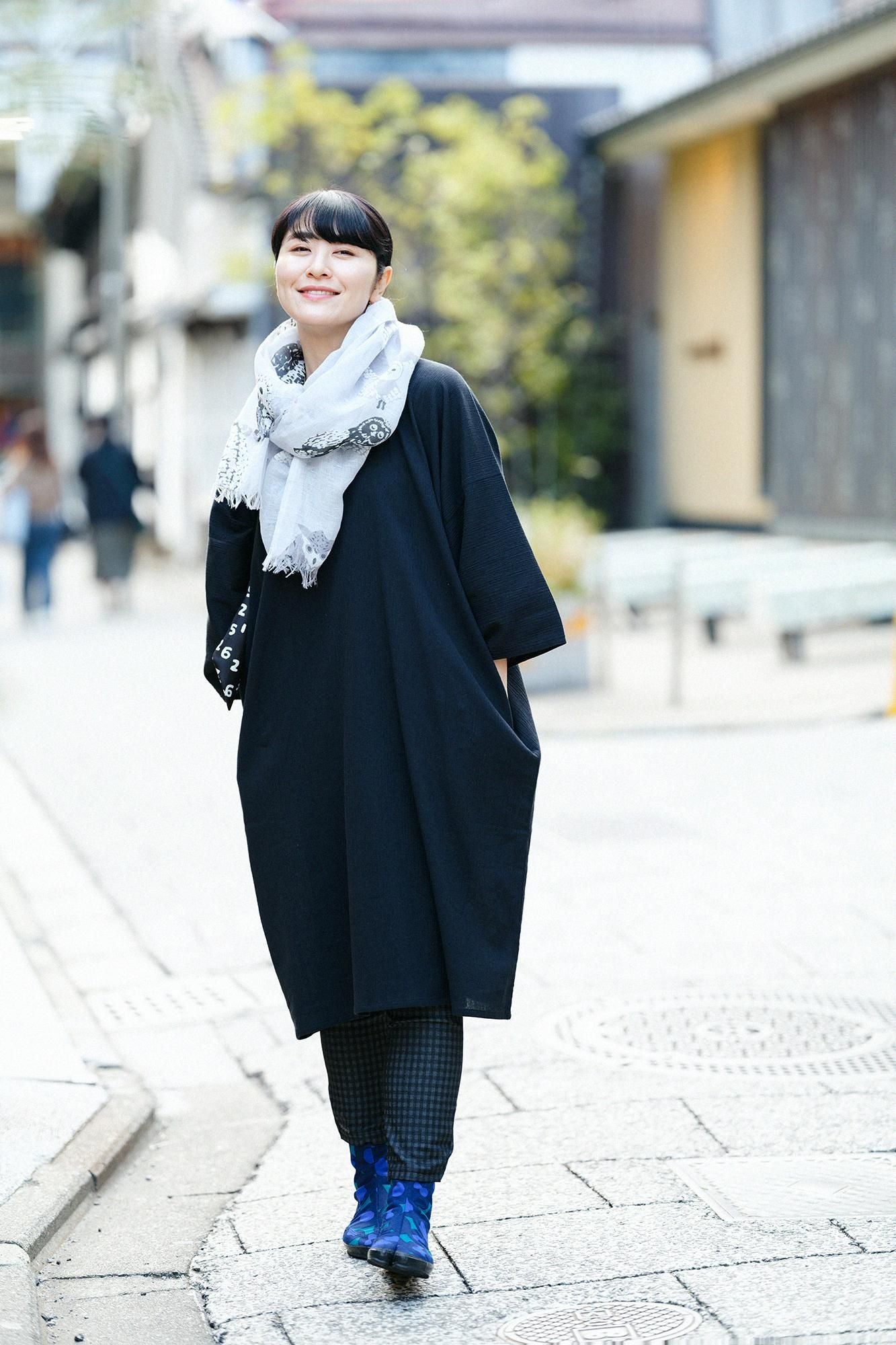 Cotton-linen Blend Ring-shaped Scarf / Owl