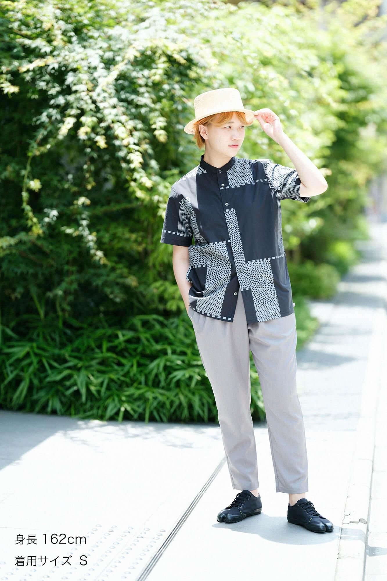 【net限定30%OFF】スタンドカラー半袖シャツ SP/間ぬき(まぬき) 黒紺(くろこん)