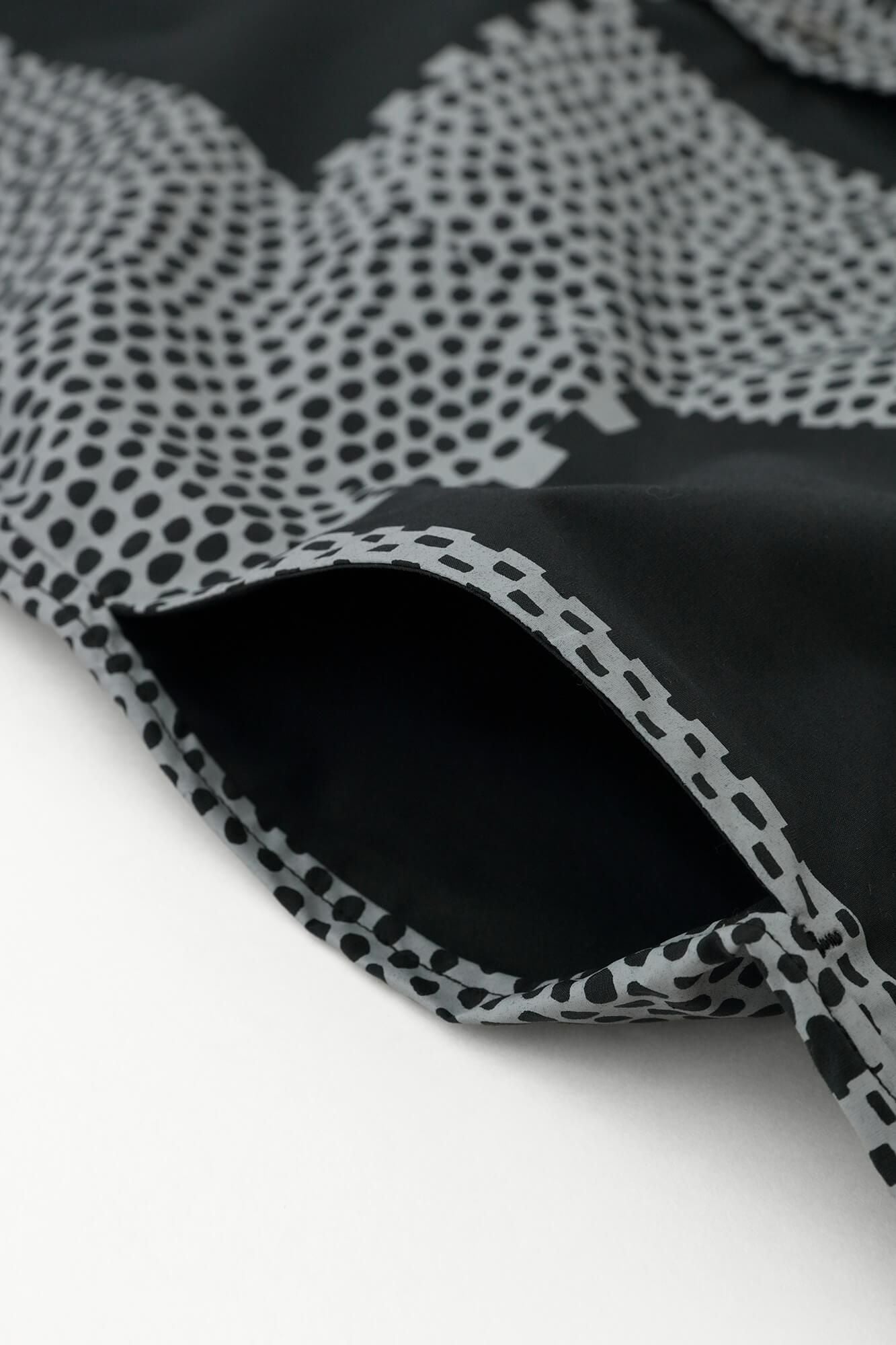 【net限定30%OFF】スタンドカラー半袖シャツ SP/間ぬき(まぬき) 黒紺(くろこん)