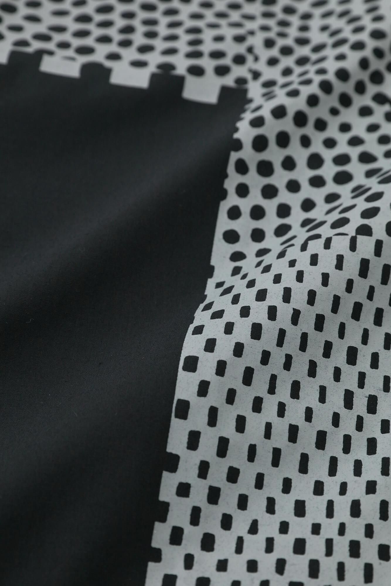 【net限定30%OFF】スタンドカラー半袖シャツ SP/間ぬき(まぬき) 黒紺(くろこん)