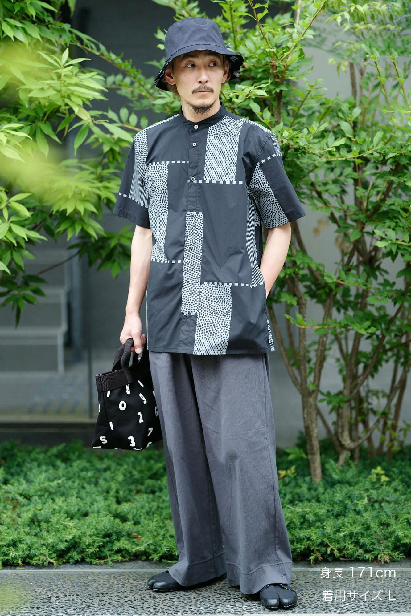 【net限定30%OFF】スタンドカラー半袖シャツ SP/間ぬき(まぬき) 黒紺(くろこん)