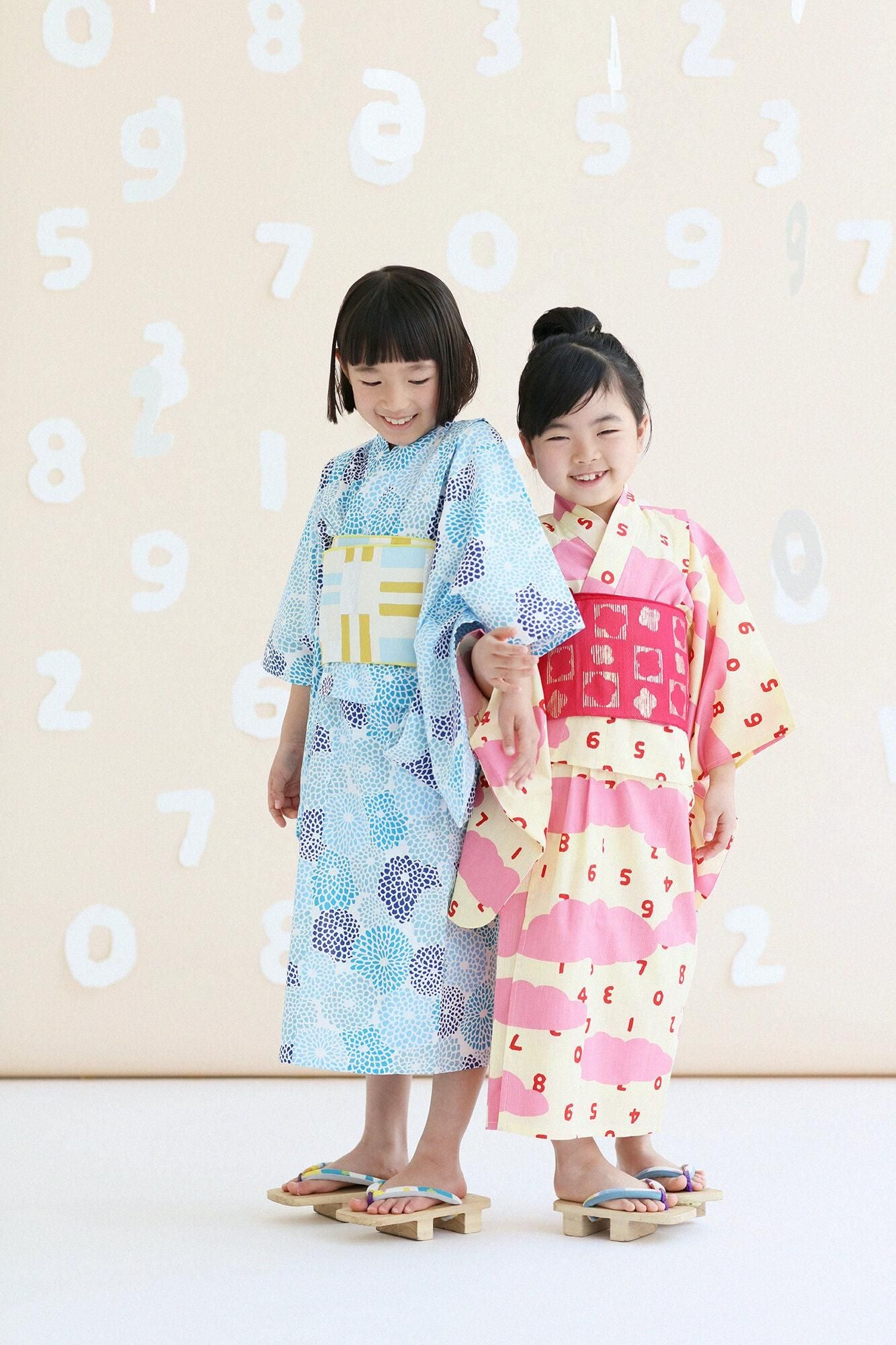 ● Hekoobi/Yuuenchi 딸기