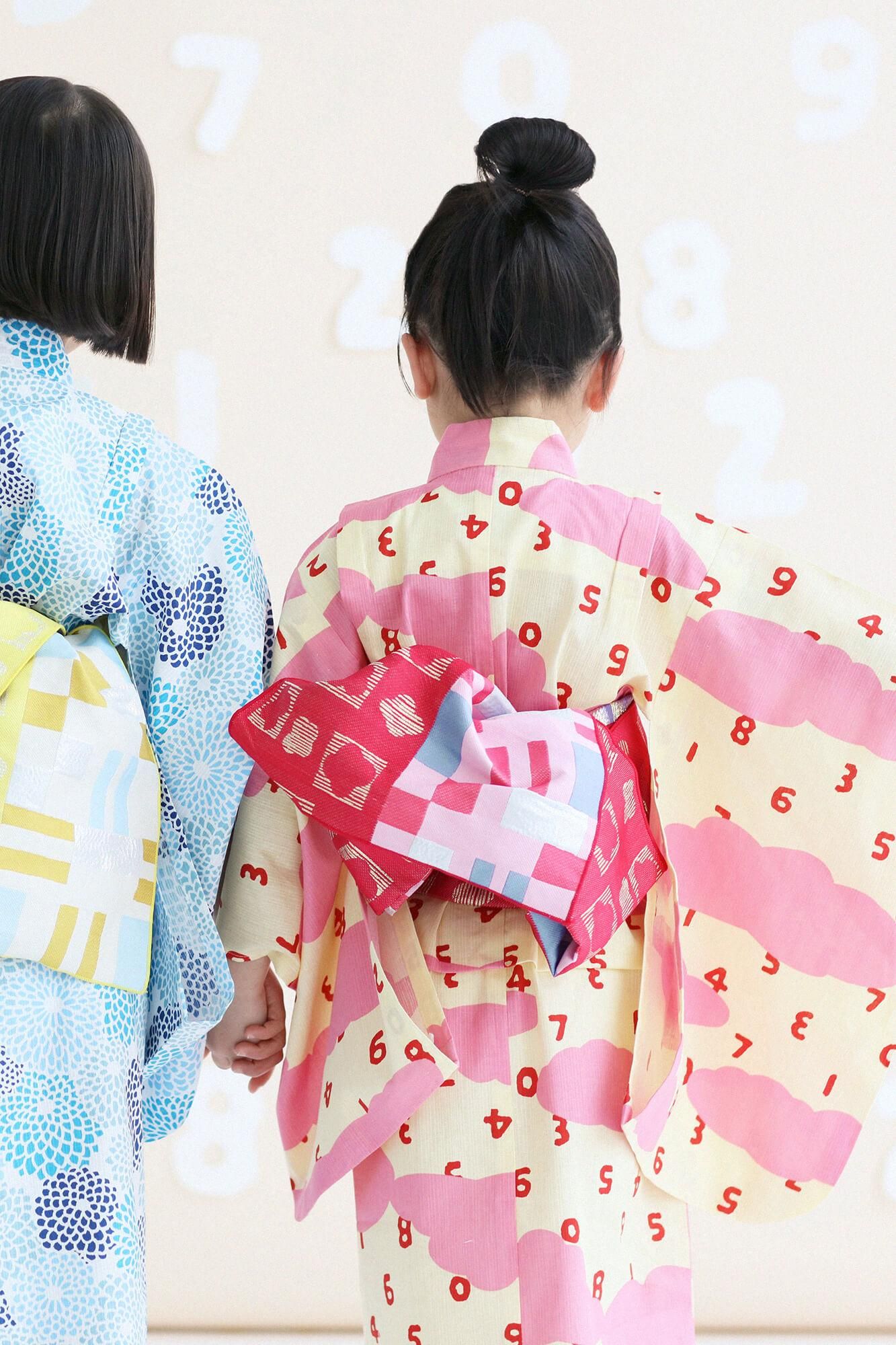 ● Hekoobi/Yuuenchi 딸기