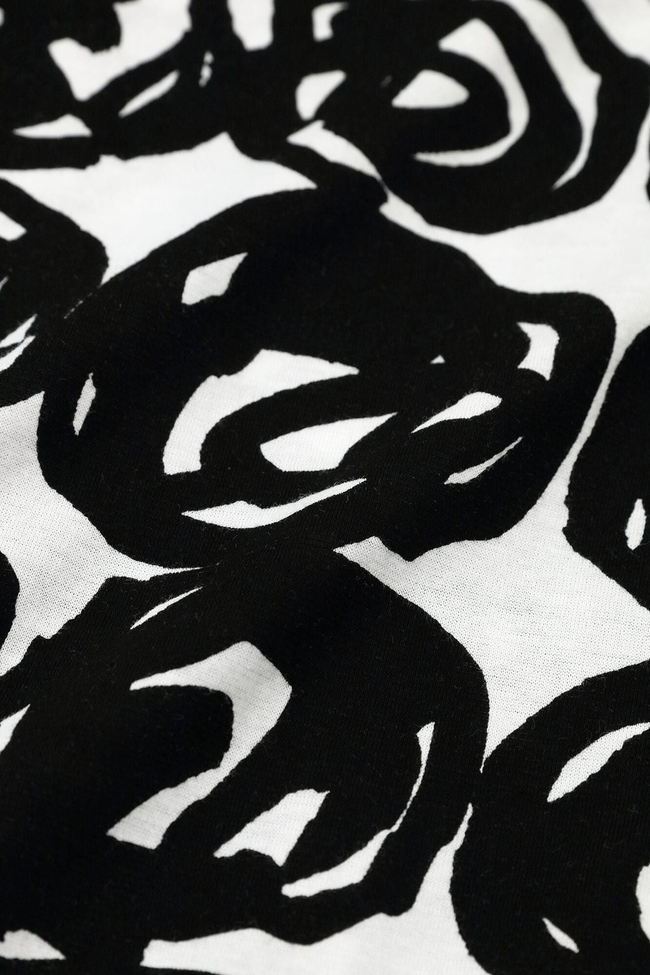 圓弧袖褶領上衣/松果