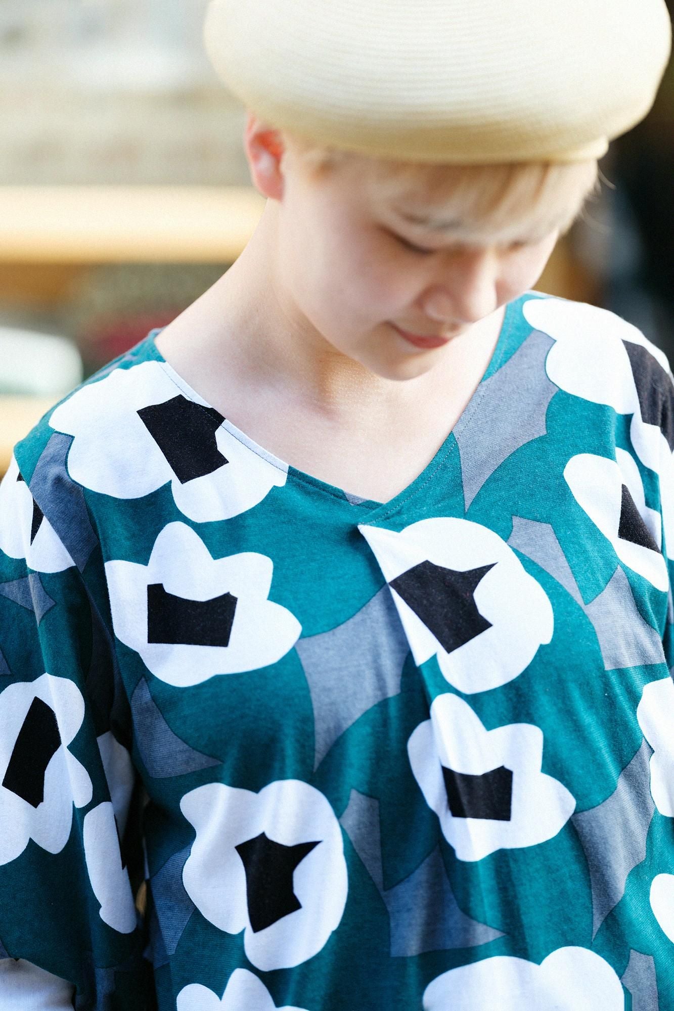 圓弧袖褶領上衣/夢