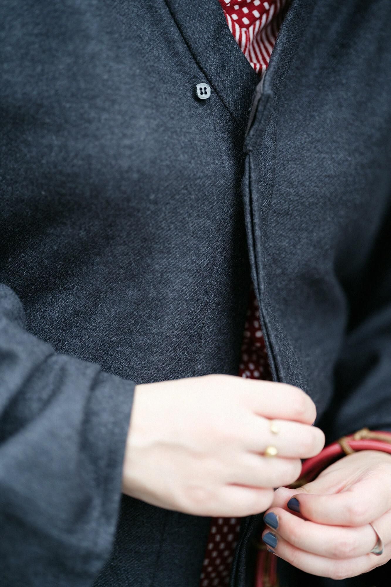 【net限定】梳毛(そもう) カージー編 薙刀かり衣(なぎなたかりごろも) 細衿(さざれえり)/濃灰(こいはい)