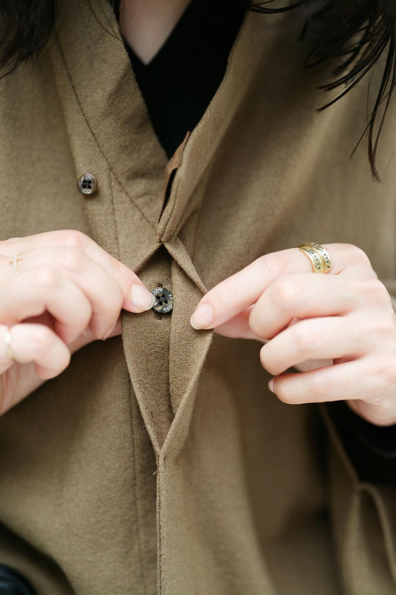 梳毛 針織圓弧袖襯衫 細領 短版/璃寛茶色