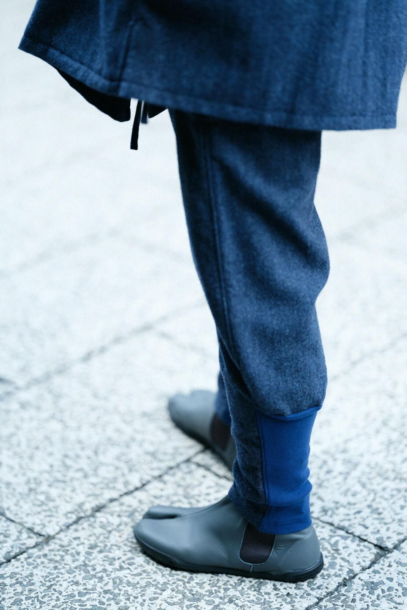 側面鬆緊帶 皮革分趾足袋鞋 平假名鞋底/深灰色