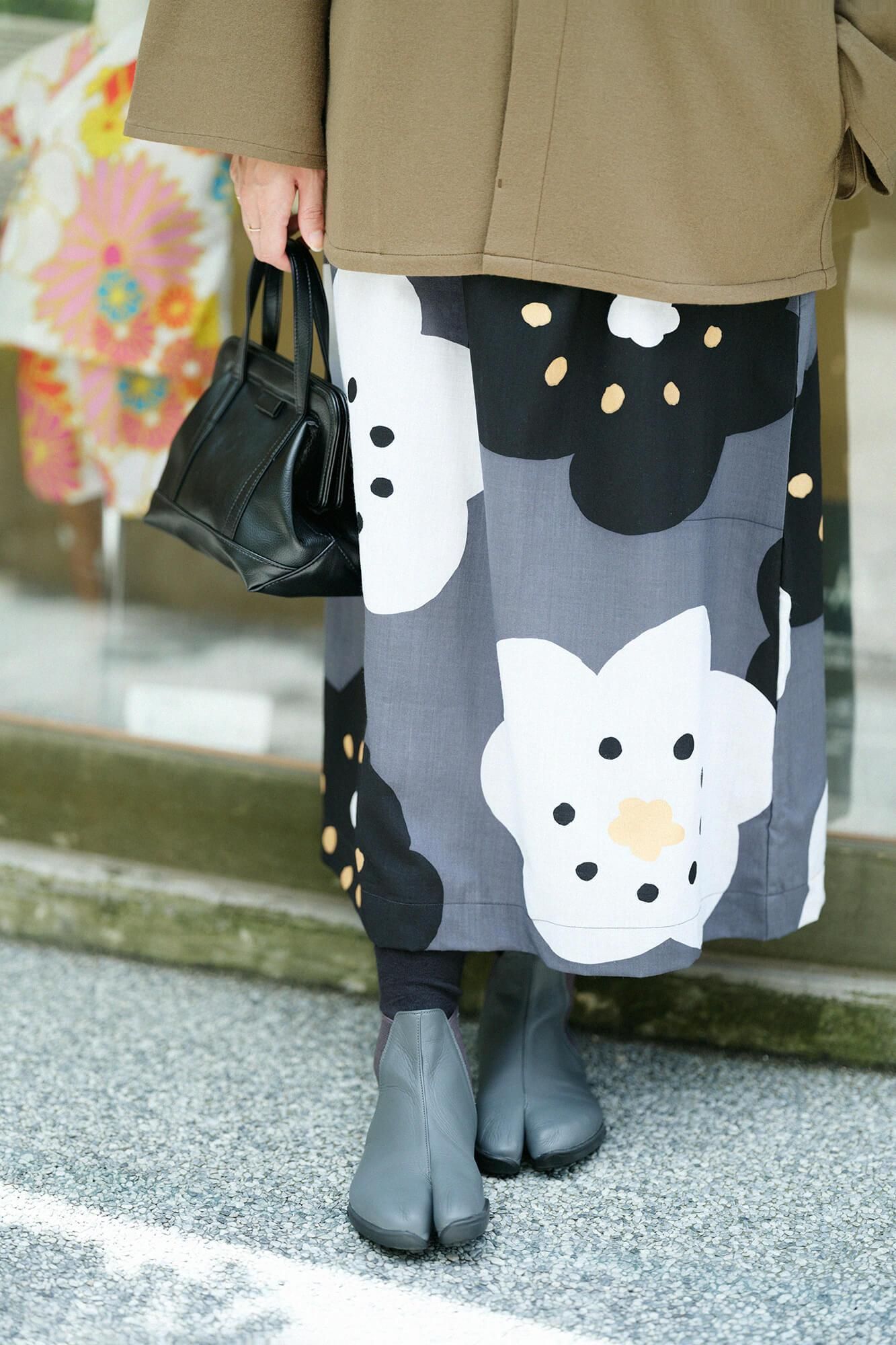 側面鬆緊帶 皮革分趾足袋鞋 平假名鞋底/深灰色