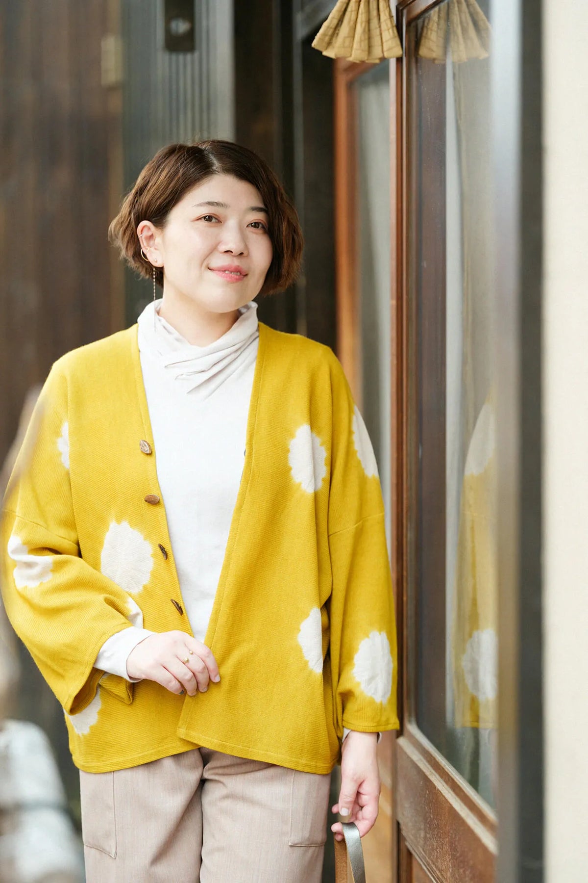 【net限定】近清絞り 梳毛(そもう) はつき/水玉大(みずたまだい) 芥子色(からしいろ)×灰白色(かいはくしょく)