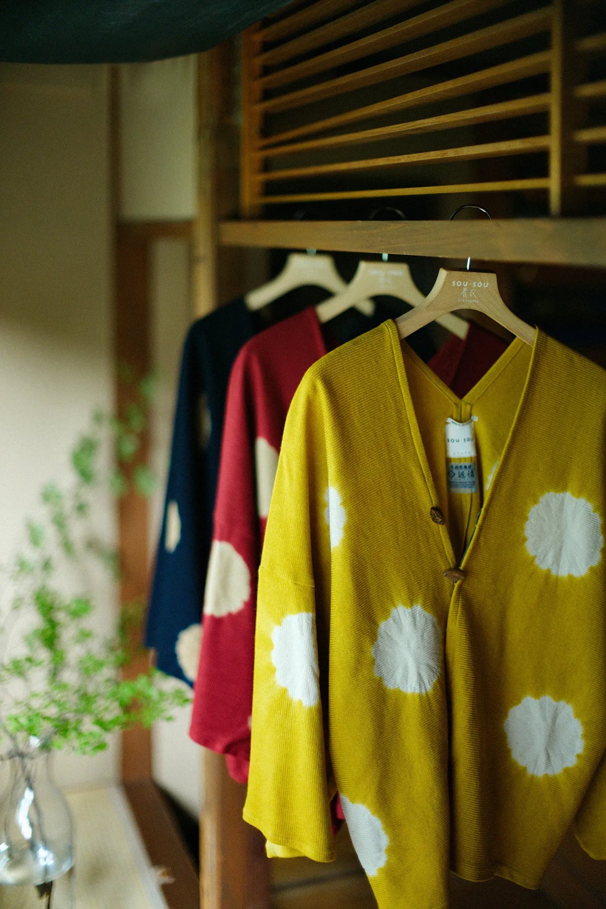 【net限定】近清絞り 梳毛(そもう) はつき/水玉大(みずたまだい) 芥子色(からしいろ)×灰白色(かいはくしょく)