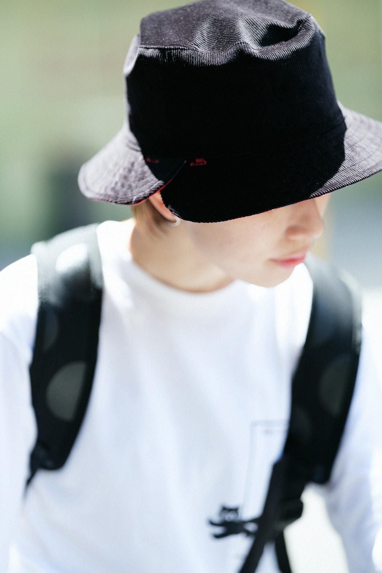 Long-sleeved escape Pocket T-shirt / White