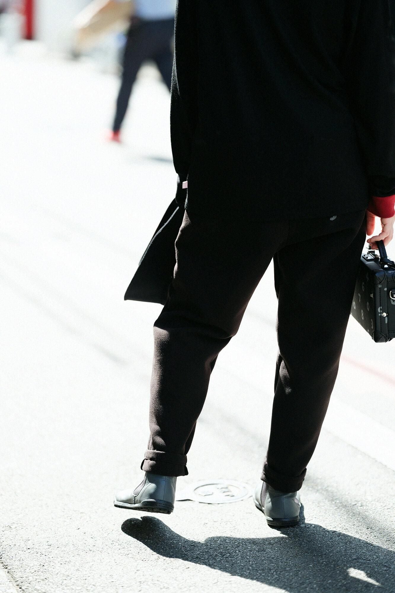 【online한정】멜턴 이지 테이퍼드 팬츠/검은색