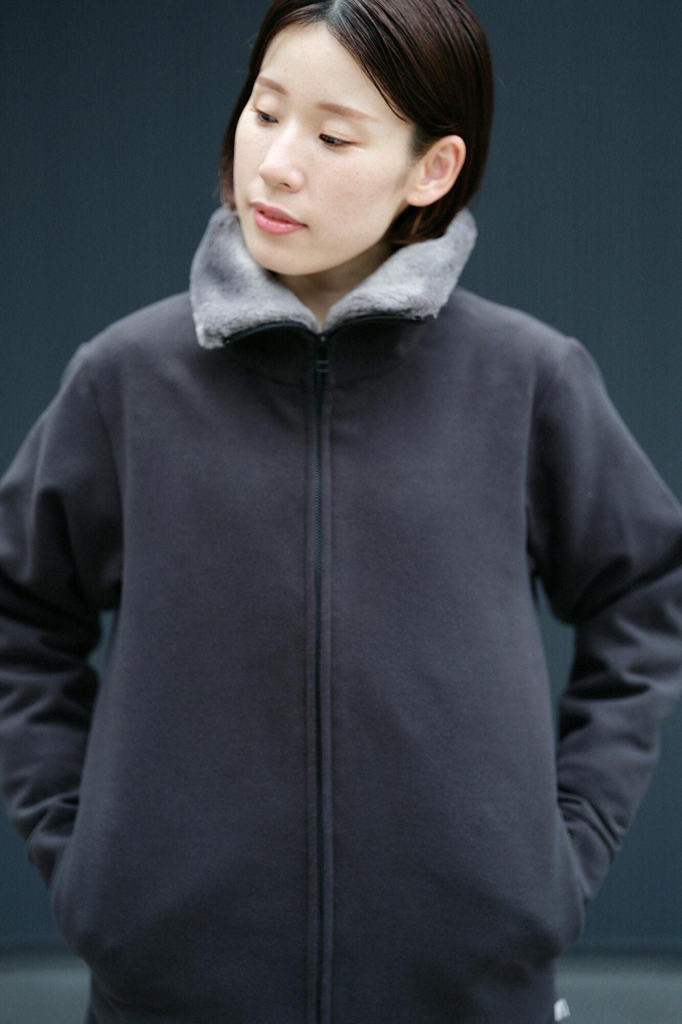 【net limited】Melton High-neck Blouson / Dark Grey × SO-SU-U
