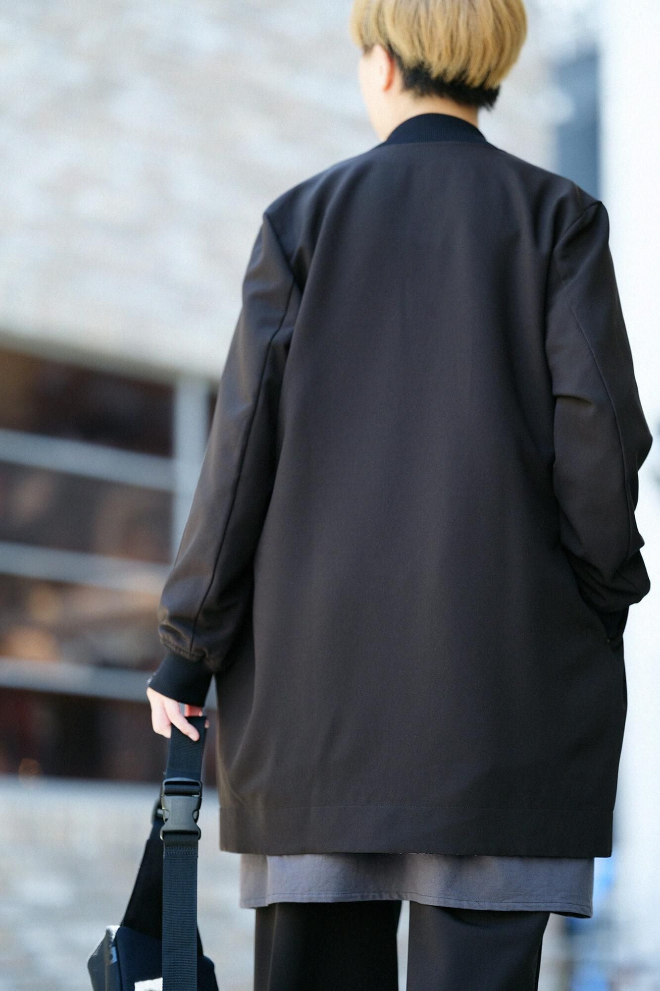 【net限定】リバーシブルブルゾン/濡羽色(ぬればいろ)×環繋ぎ矢車文(かんつなぎやぐるまもん) 写し(うつし)