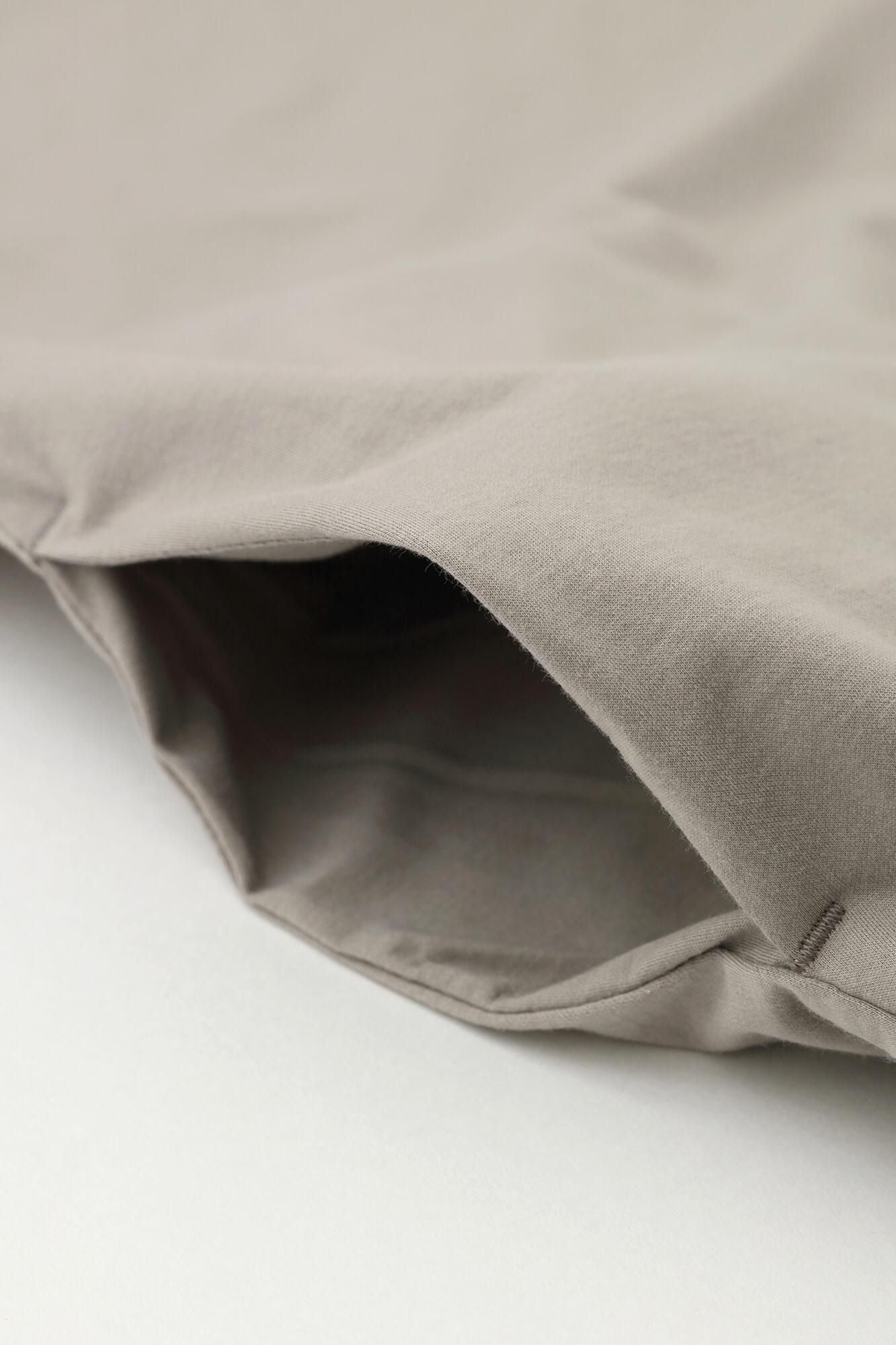 Extra lange L/S-Tunika aus Baumwolle mit U-Boot-Ausschnitt/hell matt