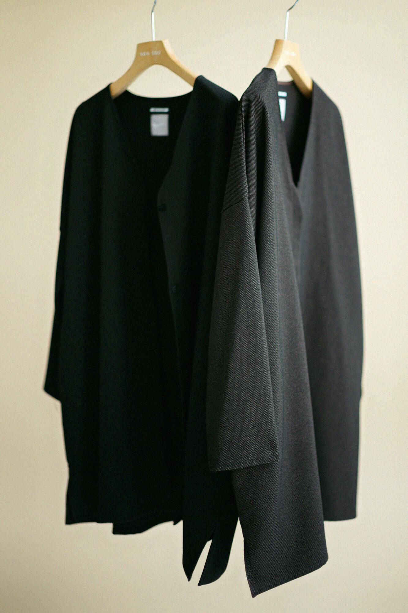 多樣織V領 輕型外套/黑色