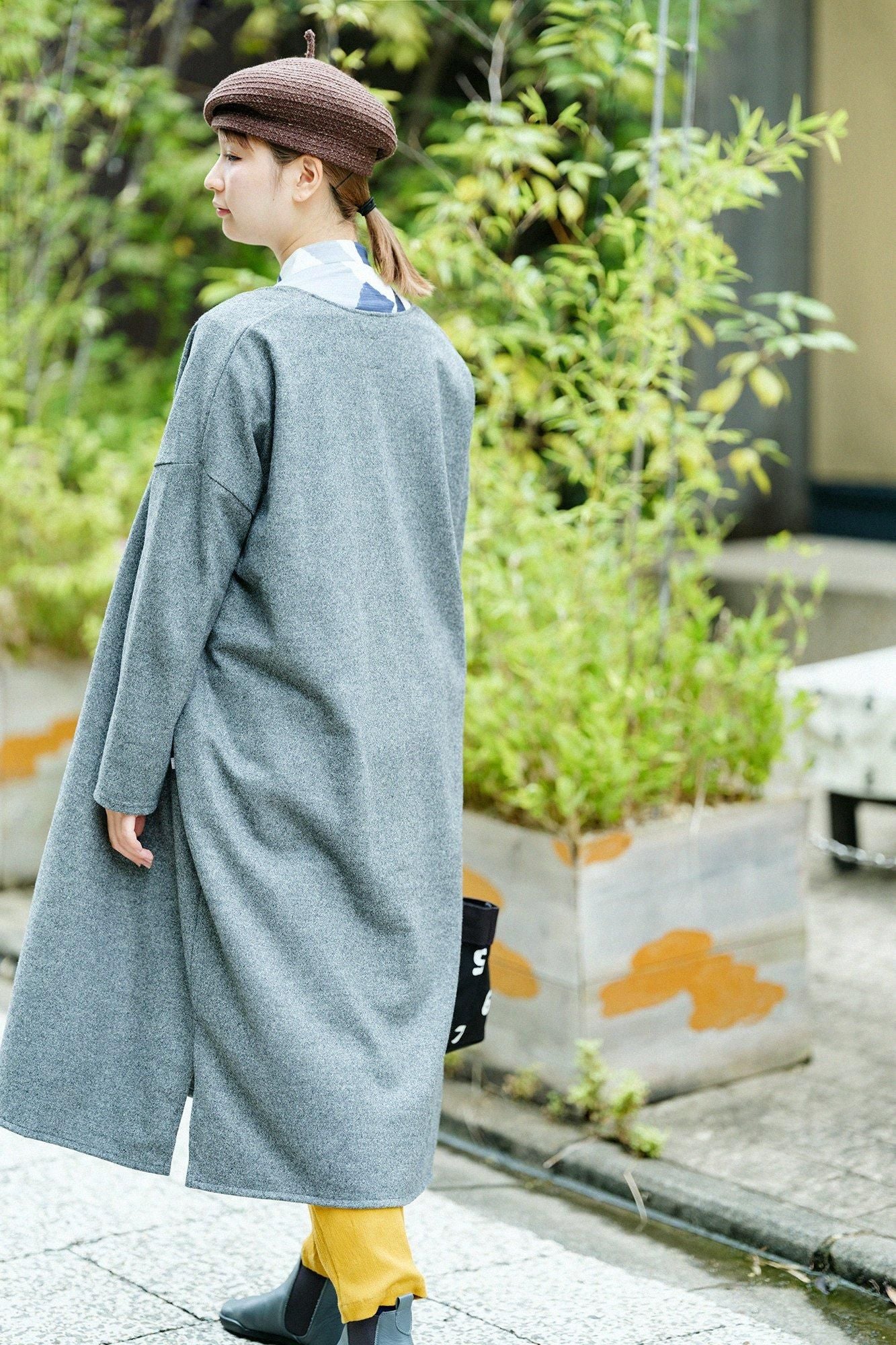 Super 100's 羊毛V領輕型外套/灰墨色