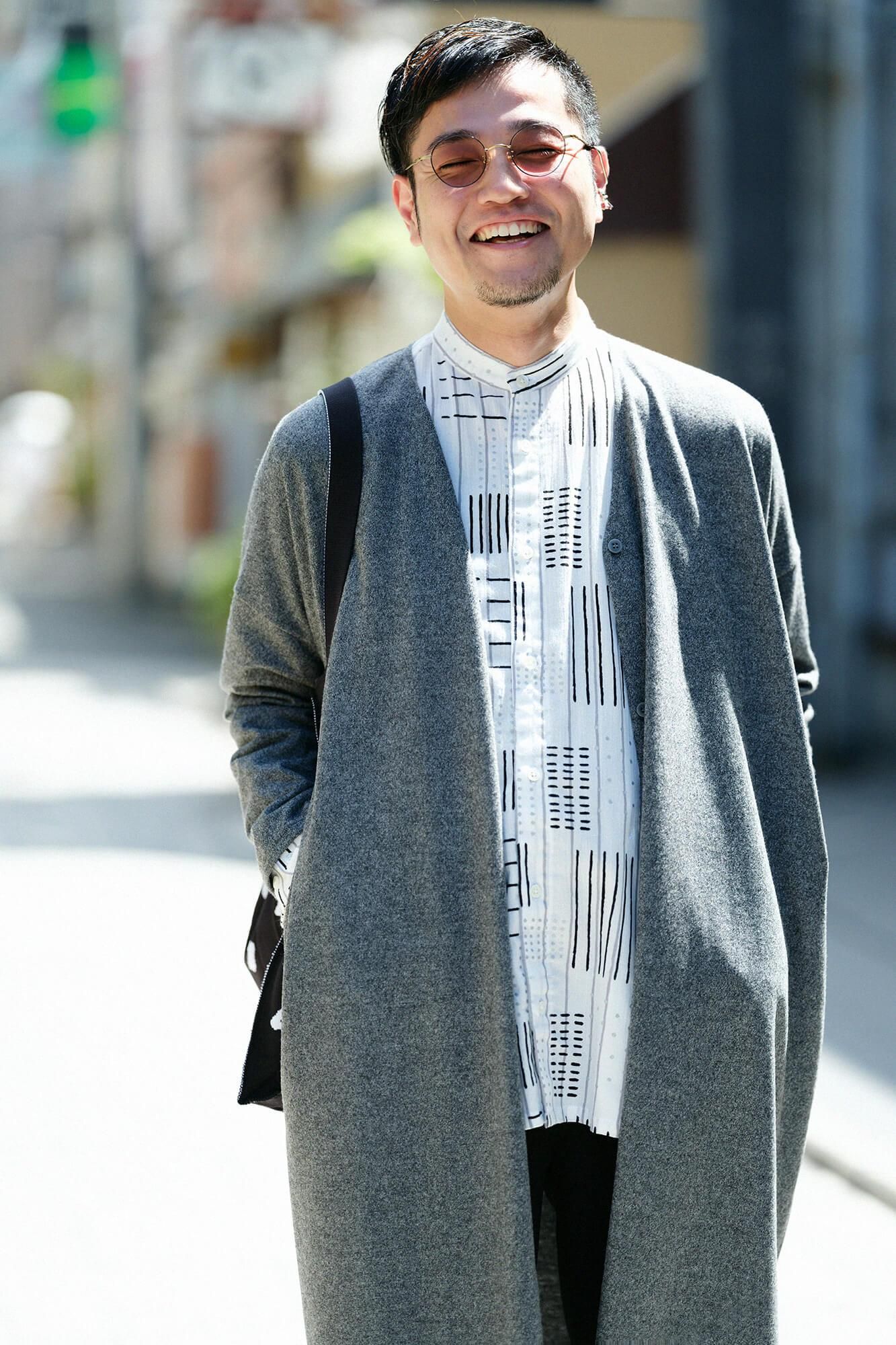 Super 100's 羊毛V領輕型外套/灰墨色