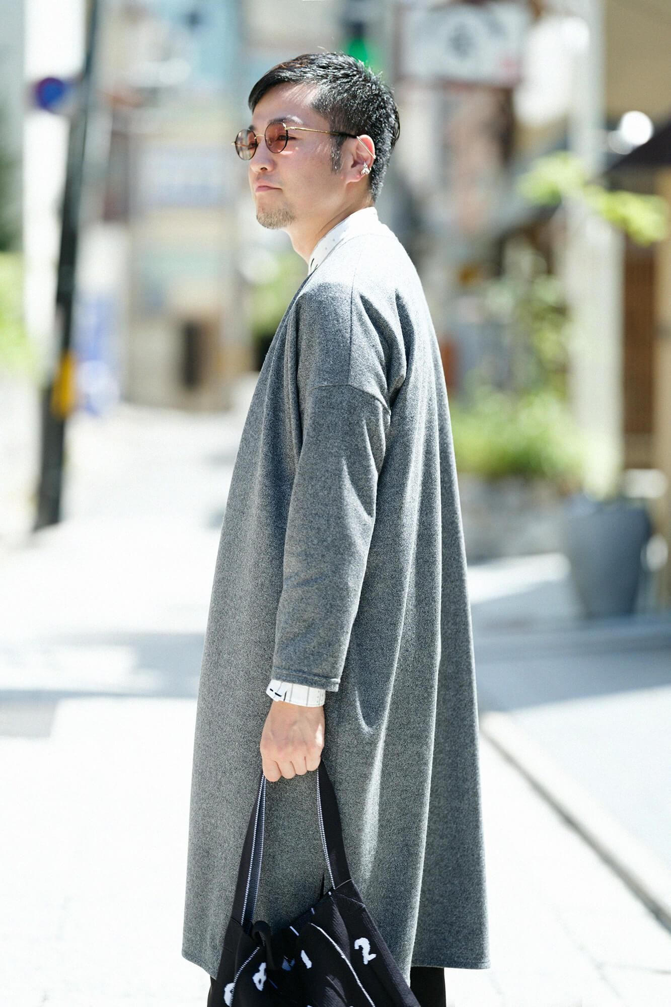 Super 100's 羊毛V領輕型外套/灰墨色