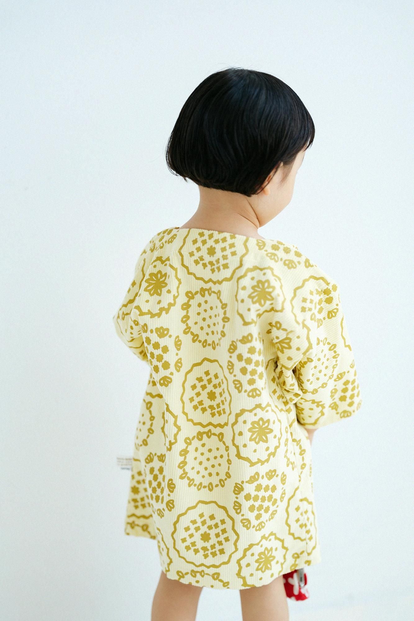 ●燈芯絨 圓弧袖貫頭衣/花刺繡 淺黃色