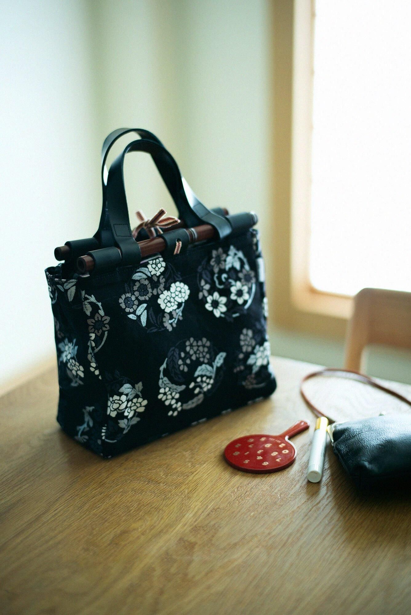 道行小筥(みちゆきこばこ) 染竹(そめだけ)/花丸文様(はなまるもんよう)2