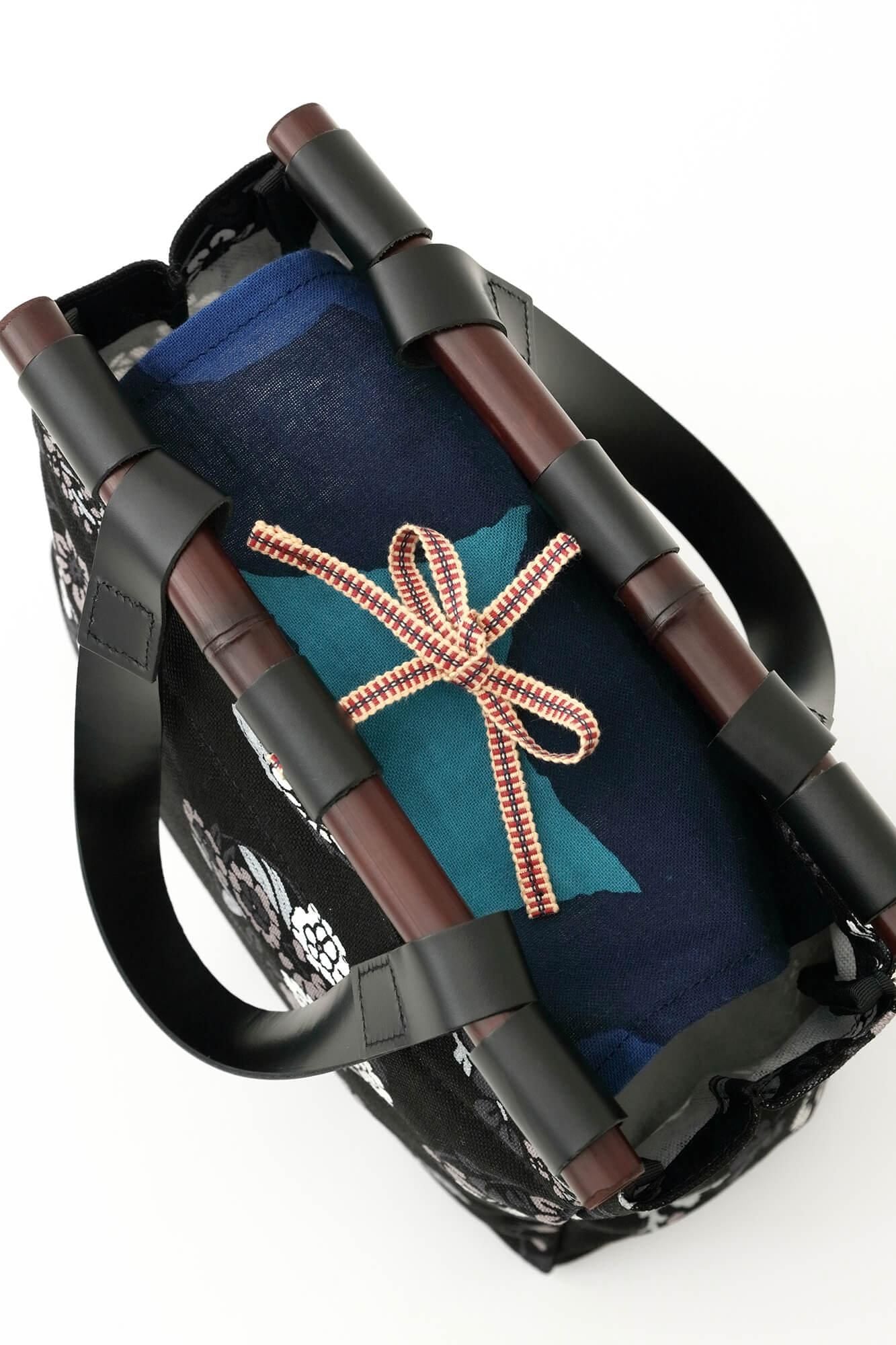 道行小筥(みちゆきこばこ) 染竹(そめだけ)/花丸文様(はなまるもんよう)2