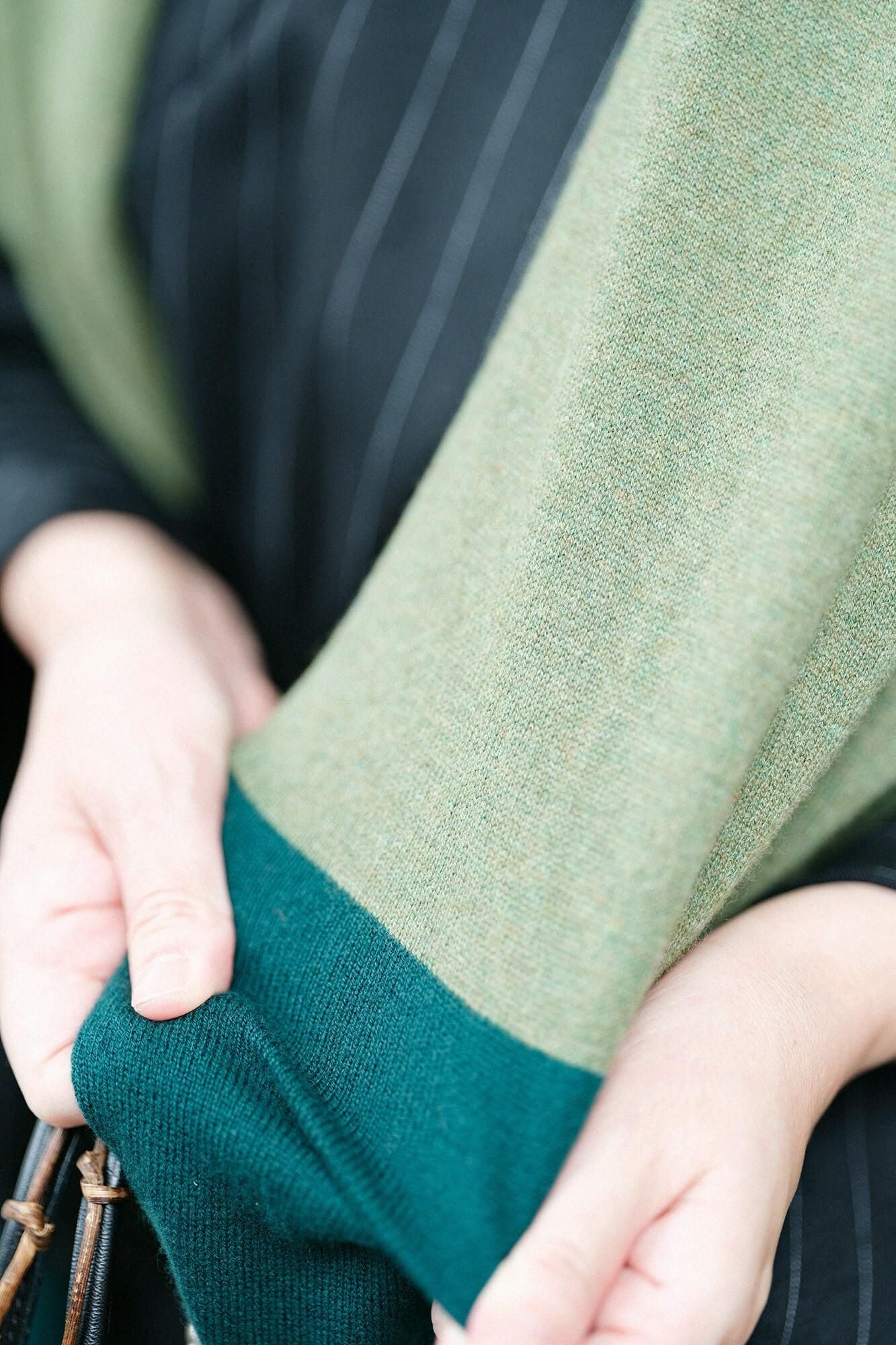 SOU・SOU×ALPHA Cashmere Blended Rectangular Long Open Vest Bi-color / Moss Green×Green