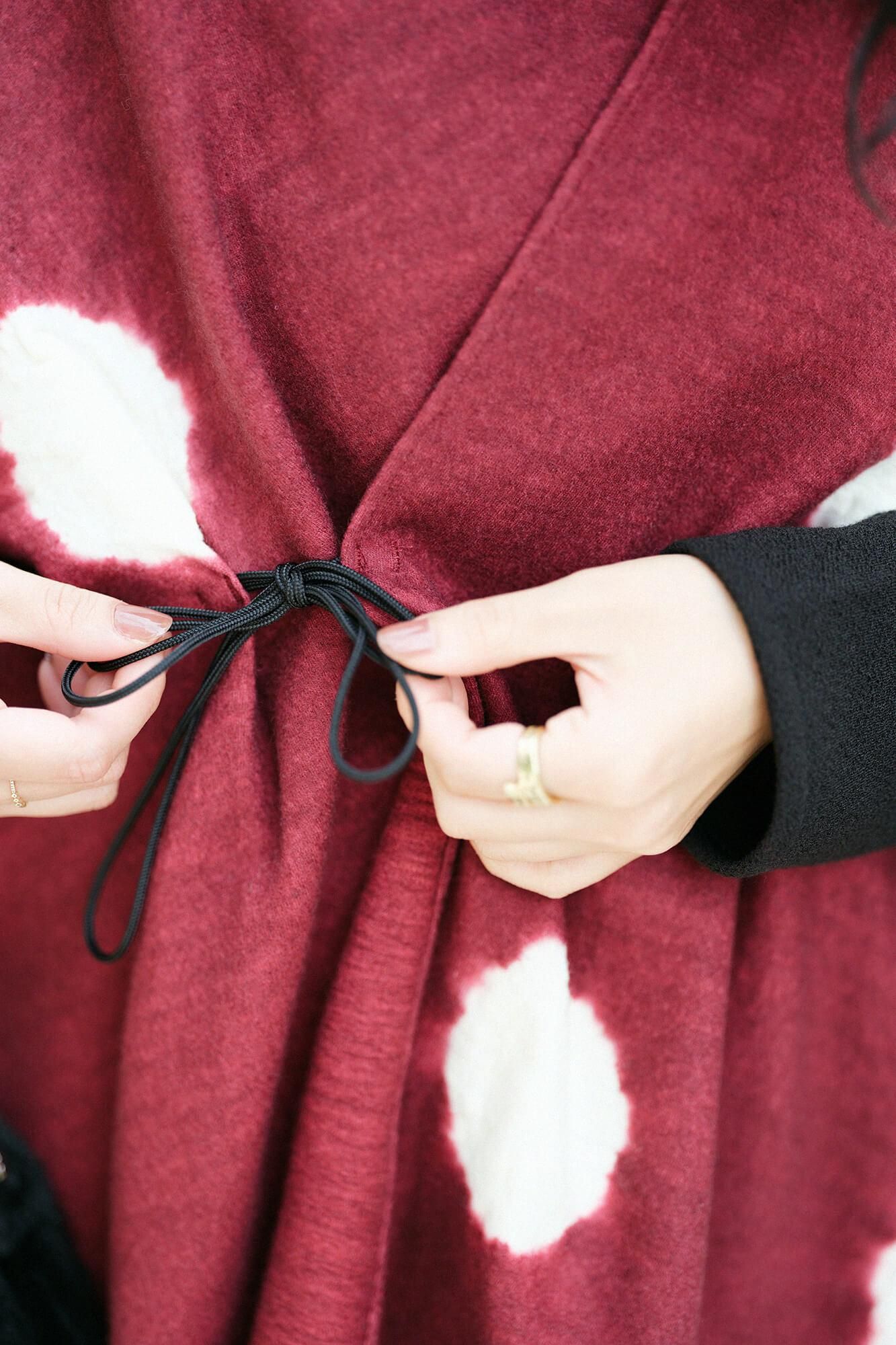 【net限定】近清絞り 梳毛(そもう) 強圧縮天竺(きょうあっしゅくてんじく) きさらぎ/水玉大(みずたまだい) 臙脂色(えんじいろ)×鳥の子色(とりのこいろ)