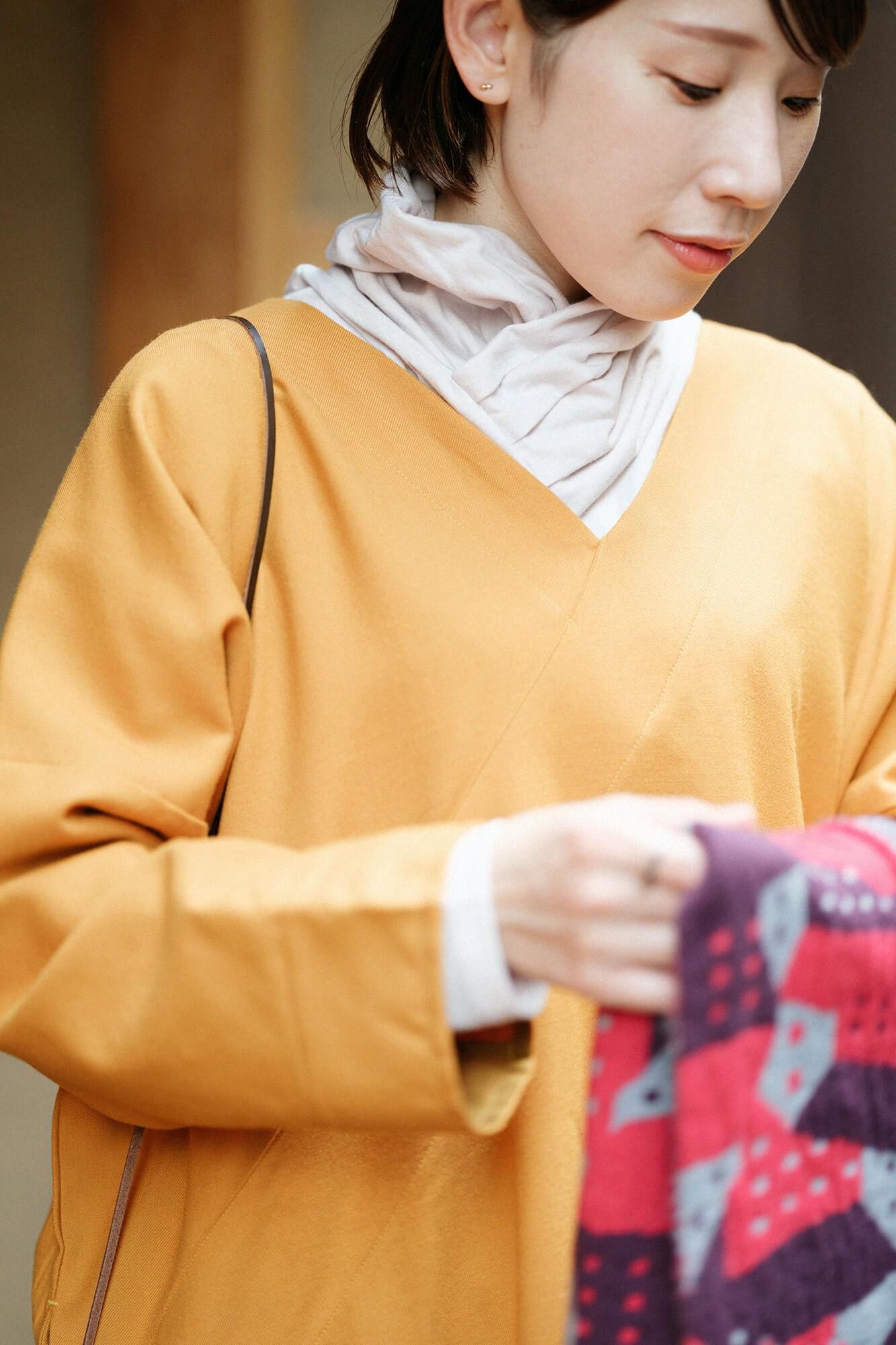 梳毛斜紋織V領長方形洋裝 長袖/橙色