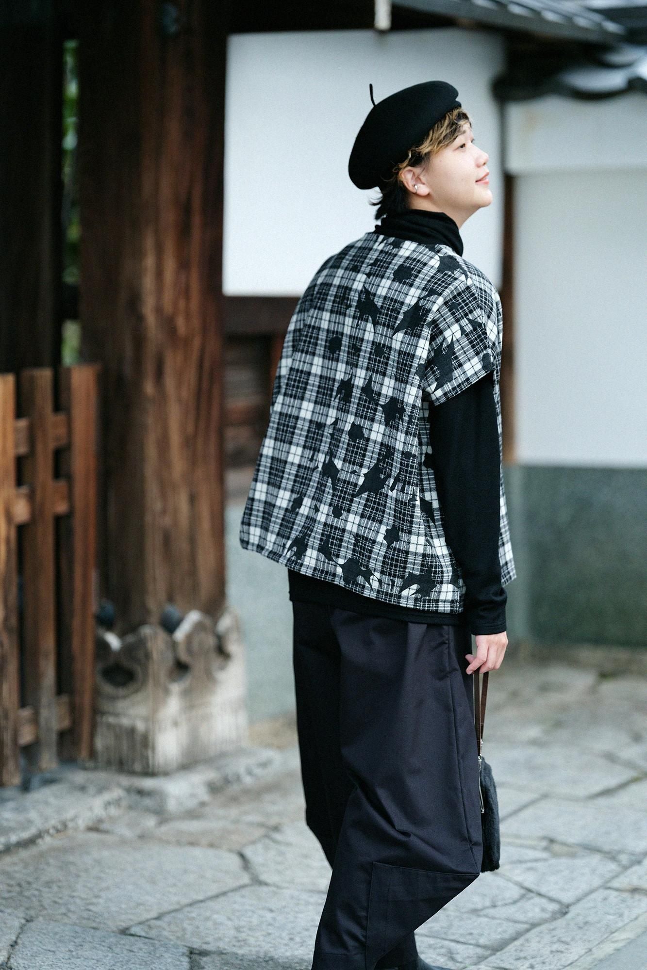 【官網限定】梳毛格紋織方形上衣肩線/落落大方和留白